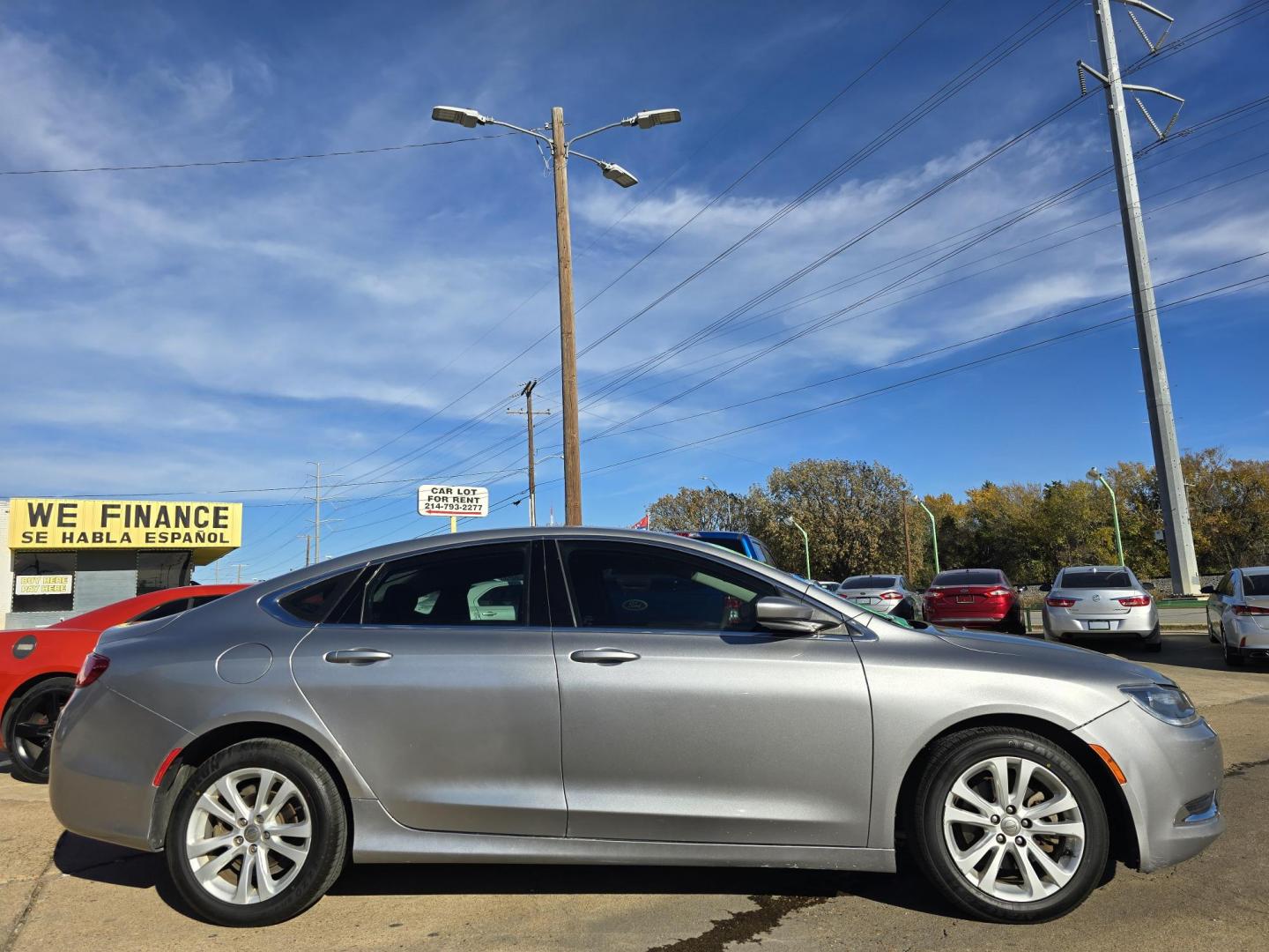 2016 GRAY Chrysler 200 Limited (1C3CCCAB5GN) with an 2.4L L4 DOHC 16V engine, 9A transmission, located at 2660 S.Garland Avenue, Garland, TX, 75041, (469) 298-3118, 32.885551, -96.655602 - Photo#2