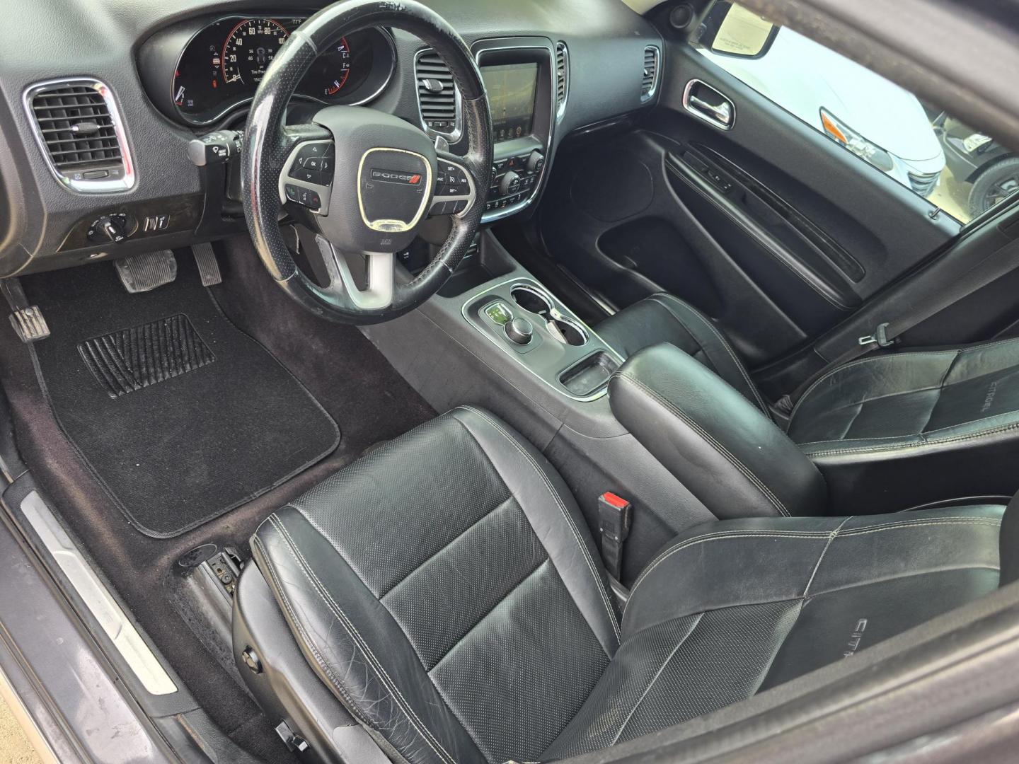 2016 BLACK Dodge Durango Citadel 2WD (1C4RDHEGXGC) with an 3.6L V6 DOHC 24V engine, 8A transmission, located at 2660 S.Garland Avenue, Garland, TX, 75041, (469) 298-3118, 32.885551, -96.655602 - Photo#10