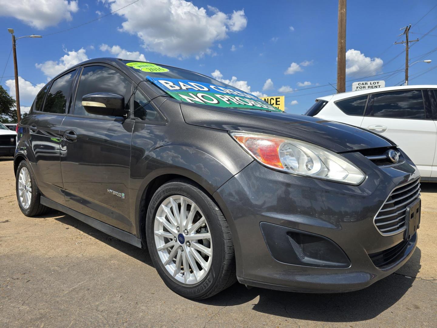 2016 GRAY /BLACK Ford C-Max Hybrid SE (1FADP5AU1GL) with an 2.0L L4 DOHC 16V HYBRID engine, CVT transmission, located at 2660 S.Garland Avenue, Garland, TX, 75041, (469) 298-3118, 32.885551, -96.655602 - Photo#1
