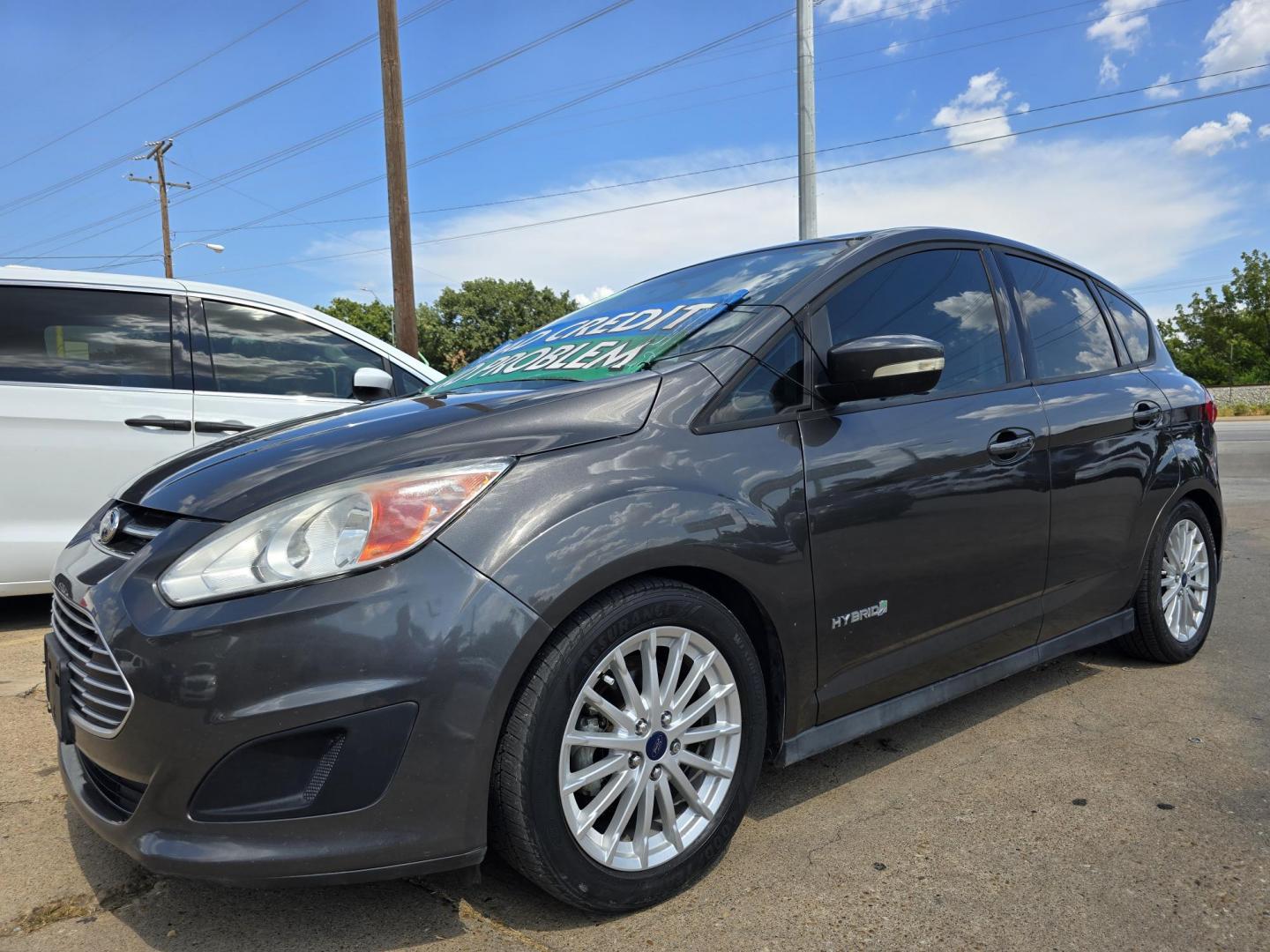 2016 GRAY /BLACK Ford C-Max Hybrid SE (1FADP5AU1GL) with an 2.0L L4 DOHC 16V HYBRID engine, CVT transmission, located at 2660 S.Garland Avenue, Garland, TX, 75041, (469) 298-3118, 32.885551, -96.655602 - Photo#7