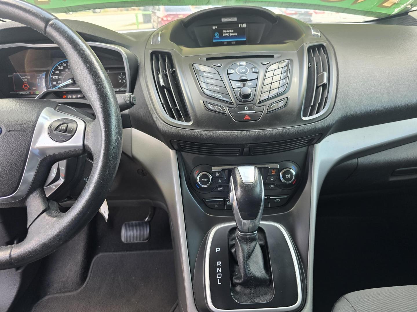 2016 GRAY /BLACK Ford C-Max Hybrid SE (1FADP5AU1GL) with an 2.0L L4 DOHC 16V HYBRID engine, CVT transmission, located at 2660 S.Garland Avenue, Garland, TX, 75041, (469) 298-3118, 32.885551, -96.655602 - Photo#13