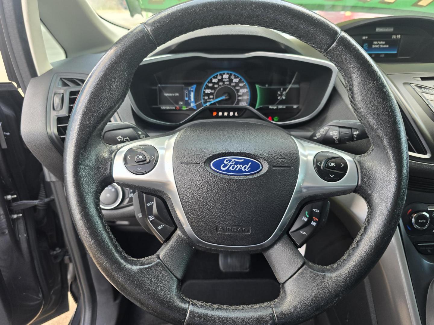 2016 GRAY /BLACK Ford C-Max Hybrid SE (1FADP5AU1GL) with an 2.0L L4 DOHC 16V HYBRID engine, CVT transmission, located at 2660 S.Garland Avenue, Garland, TX, 75041, (469) 298-3118, 32.885551, -96.655602 - Photo#12