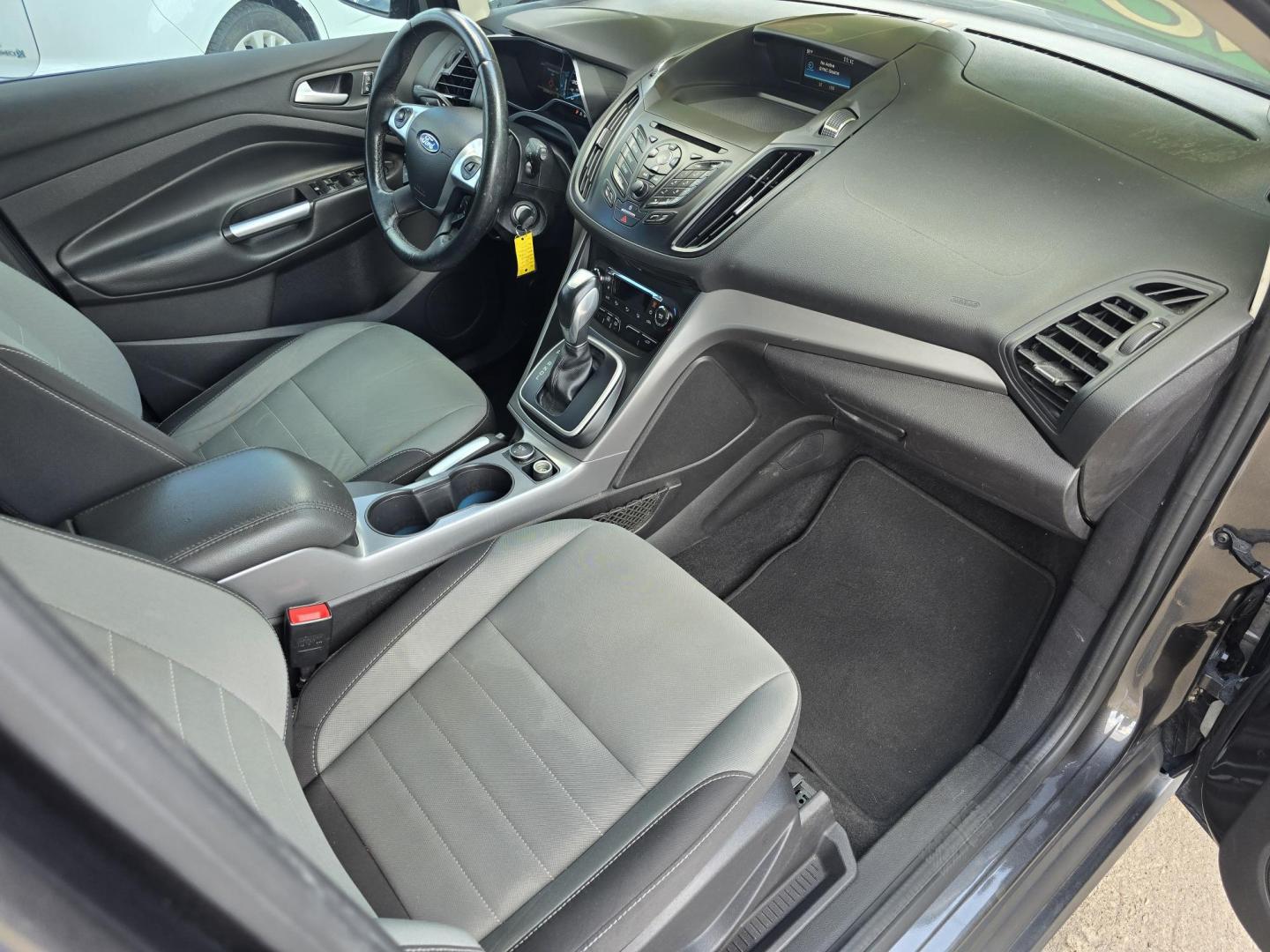 2016 GRAY /BLACK Ford C-Max Hybrid SE (1FADP5AU1GL) with an 2.0L L4 DOHC 16V HYBRID engine, CVT transmission, located at 2660 S.Garland Avenue, Garland, TX, 75041, (469) 298-3118, 32.885551, -96.655602 - Photo#18