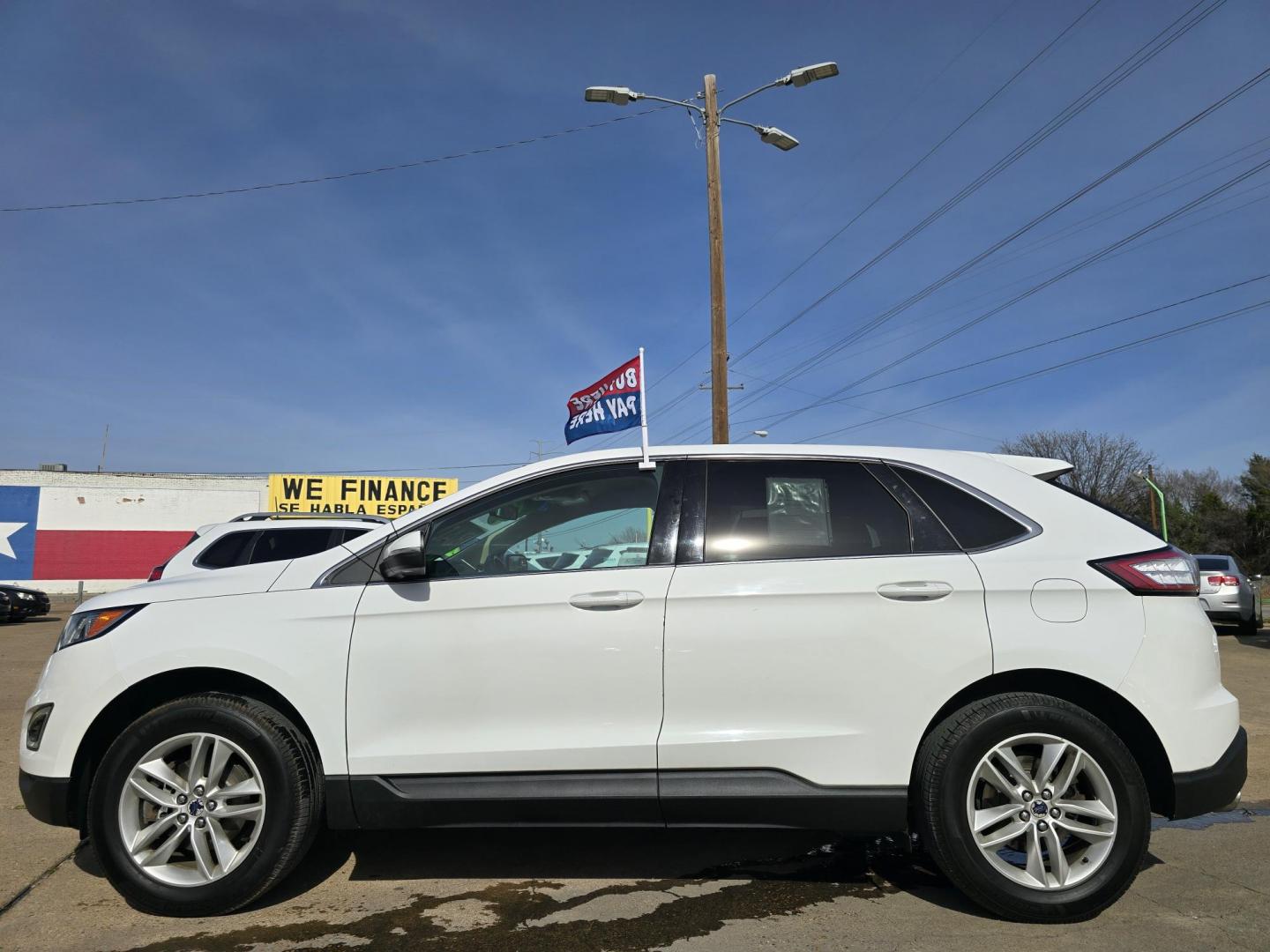 2016 WHITE Ford Edge SEL (2FMPK4J88GB) with an 3.5L V6 DOHC 24V engine, 6A transmission, located at 2660 S.Garland Avenue, Garland, TX, 75041, (469) 298-3118, 32.885551, -96.655602 - Photo#6