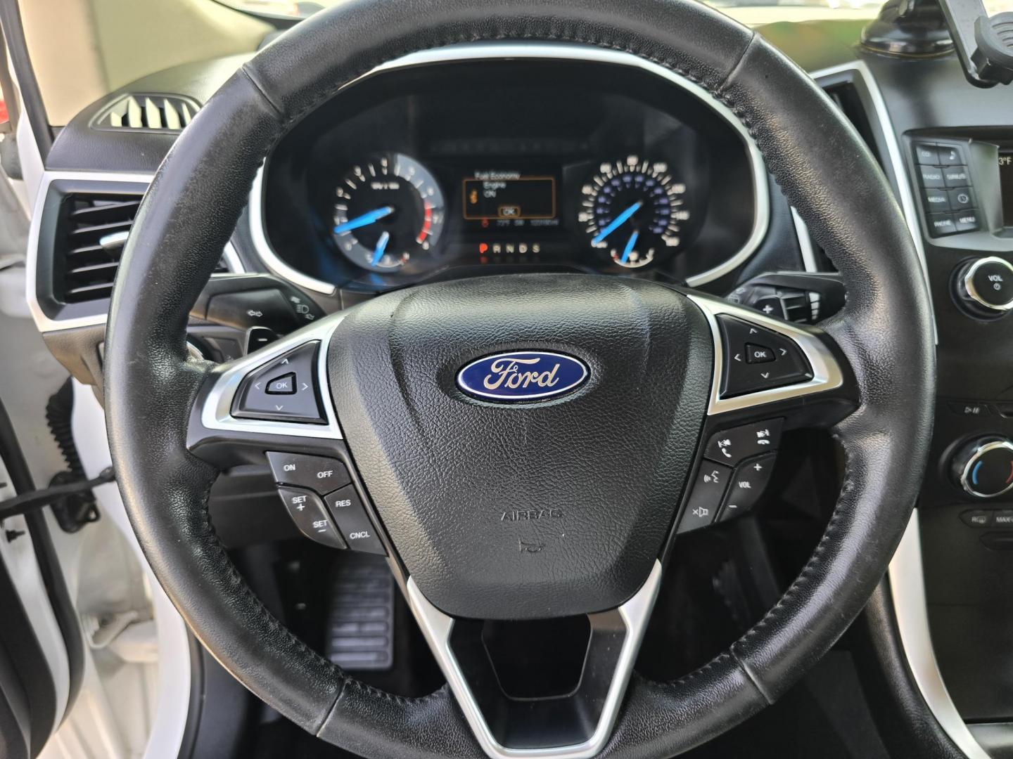 2016 WHITE Ford Edge SEL (2FMPK4J88GB) with an 3.5L V6 DOHC 24V engine, 6A transmission, located at 2660 S.Garland Avenue, Garland, TX, 75041, (469) 298-3118, 32.885551, -96.655602 - Photo#12