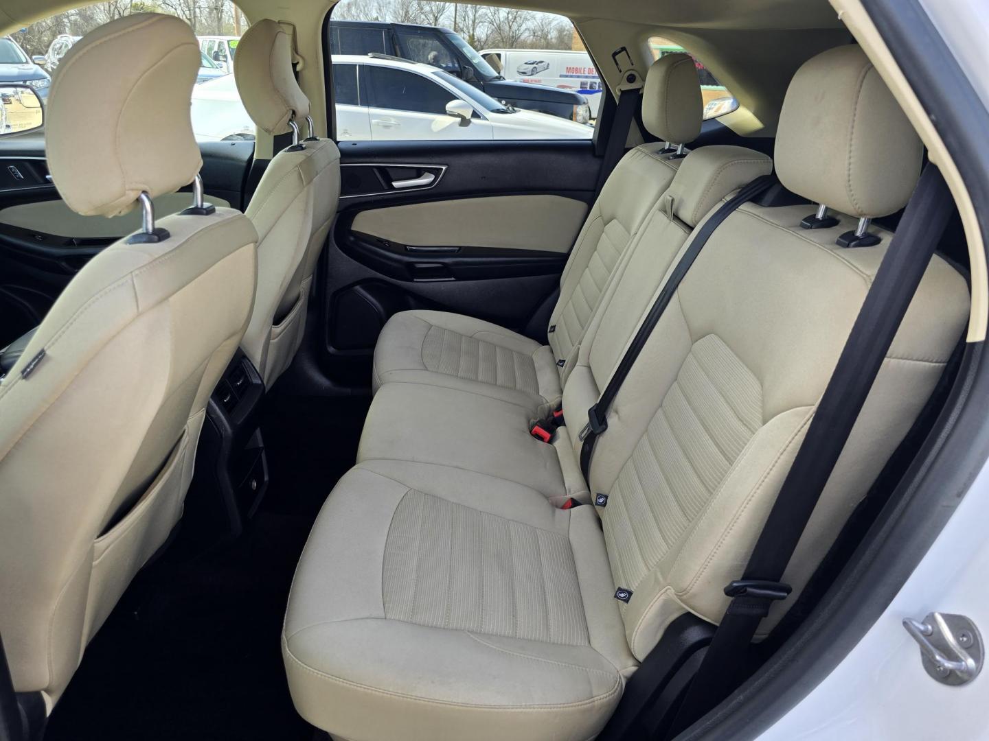 2016 WHITE Ford Edge SEL (2FMPK4J88GB) with an 3.5L V6 DOHC 24V engine, 6A transmission, located at 2660 S.Garland Avenue, Garland, TX, 75041, (469) 298-3118, 32.885551, -96.655602 - Photo#16