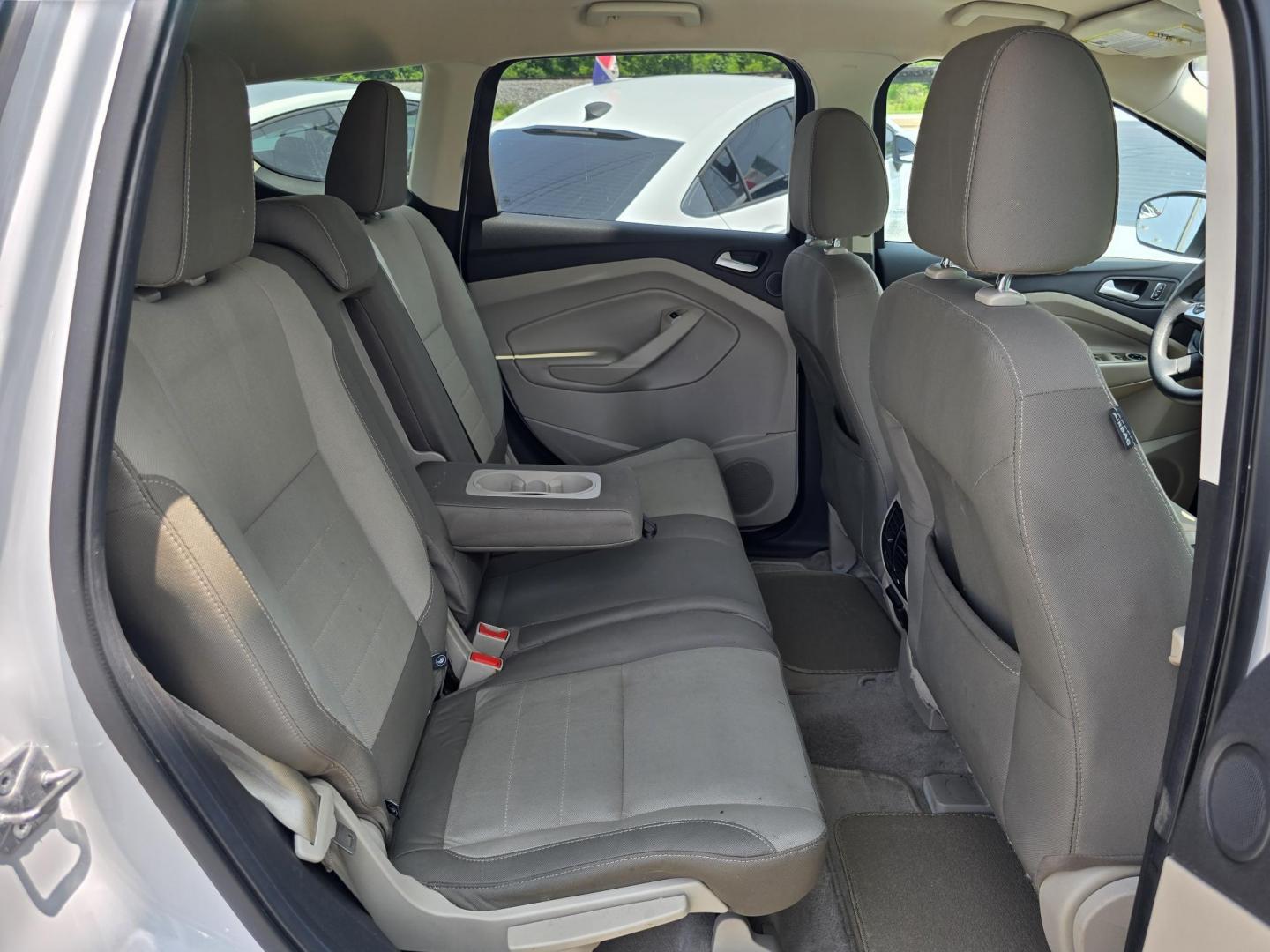 2016 WHITE Ford Escape SE (1FMCU9GX2GU) with an 1.6L L4 DOHC 16V engine, 6-Speed Automatic transmission, located at 2660 S.Garland Avenue, Garland, TX, 75041, (469) 298-3118, 32.885551, -96.655602 - Welcome to DallasAutos4Less, one of the Premier BUY HERE PAY HERE Dealers in the North Dallas Area. We specialize in financing to people with NO CREDIT or BAD CREDIT. We need proof of income, proof of residence, and a ID. Come buy your new car from us today!! This is a Super Clean 2016 FORD ESCAP - Photo#16