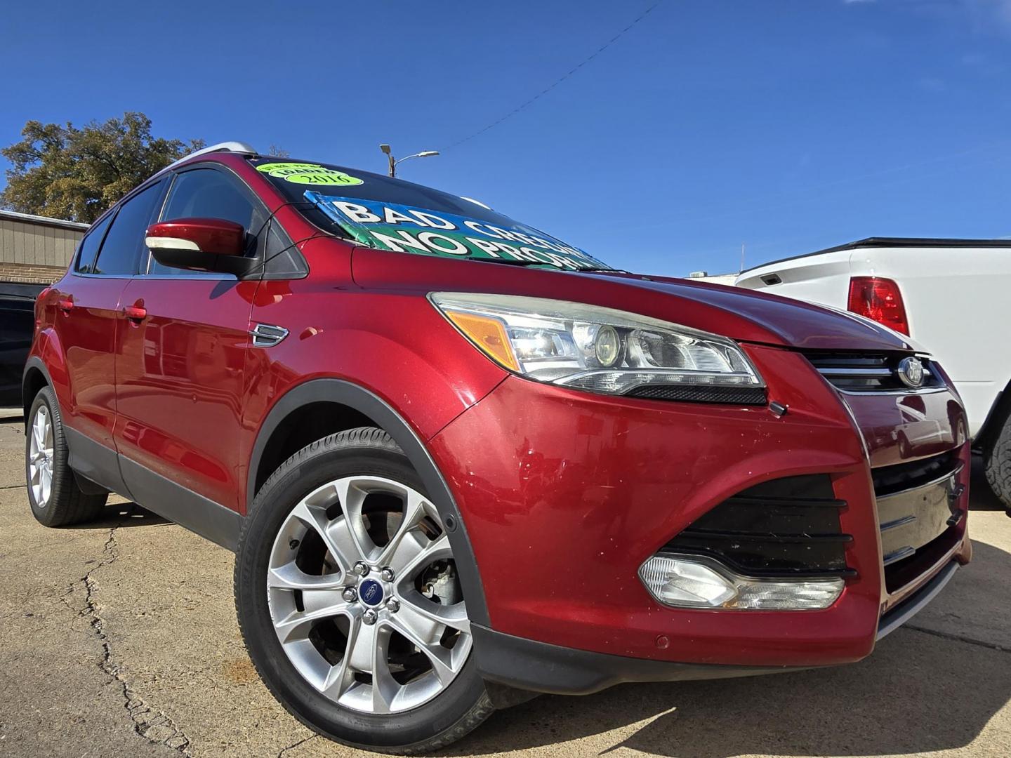 2016 RED Ford Escape Titanium (1FMCU0J96GU) with an 2.0L L4 DOHC 16V engine, 6-Speed Automatic transmission, located at 2660 S.Garland Avenue, Garland, TX, 75041, (469) 298-3118, 32.885551, -96.655602 - Photo#0