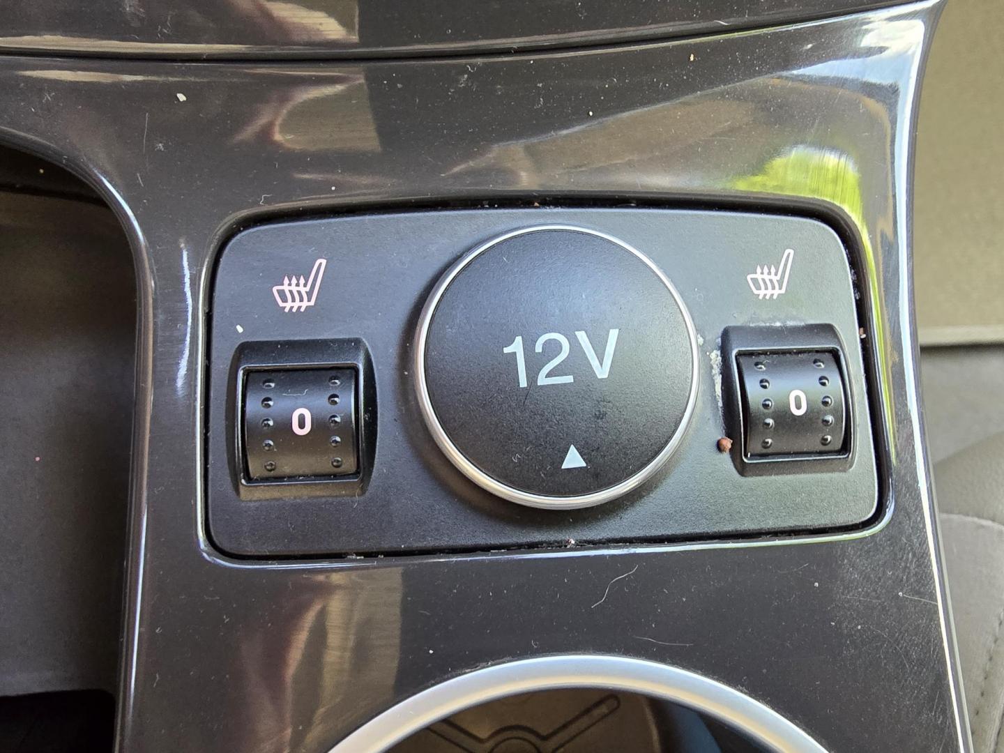 2016 RED Ford Escape Titanium (1FMCU0J96GU) with an 2.0L L4 DOHC 16V engine, 6-Speed Automatic transmission, located at 2660 S.Garland Avenue, Garland, TX, 75041, (469) 298-3118, 32.885551, -96.655602 - Photo#17