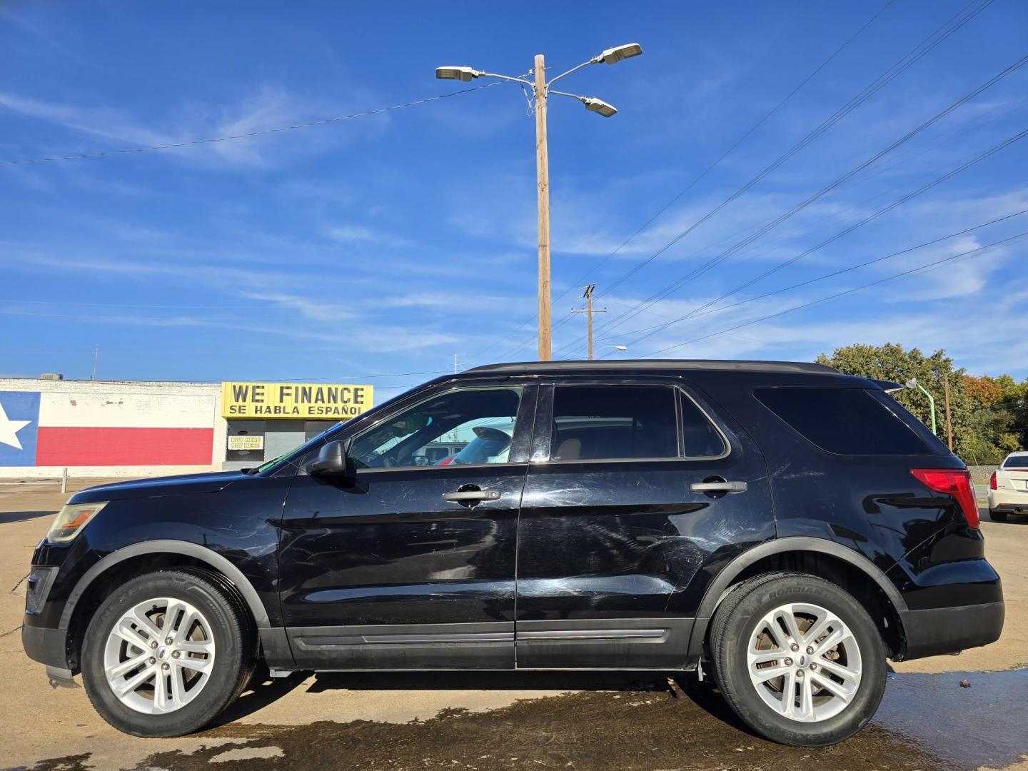 2016 BLACK Ford Explorer (1FM5K7B82GG) with an 3.5L V6 DOHC 24V engine, 6A transmission, located at 2660 S.Garland Avenue, Garland, TX, 75041, (469) 298-3118, 32.885551, -96.655602 - Photo#6