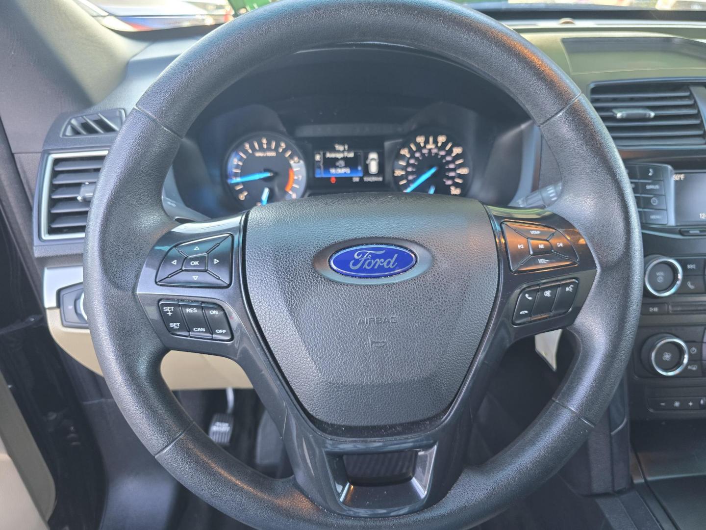 2016 BLACK Ford Explorer (1FM5K7B82GG) with an 3.5L V6 DOHC 24V engine, 6A transmission, located at 2660 S.Garland Avenue, Garland, TX, 75041, (469) 298-3118, 32.885551, -96.655602 - Photo#12