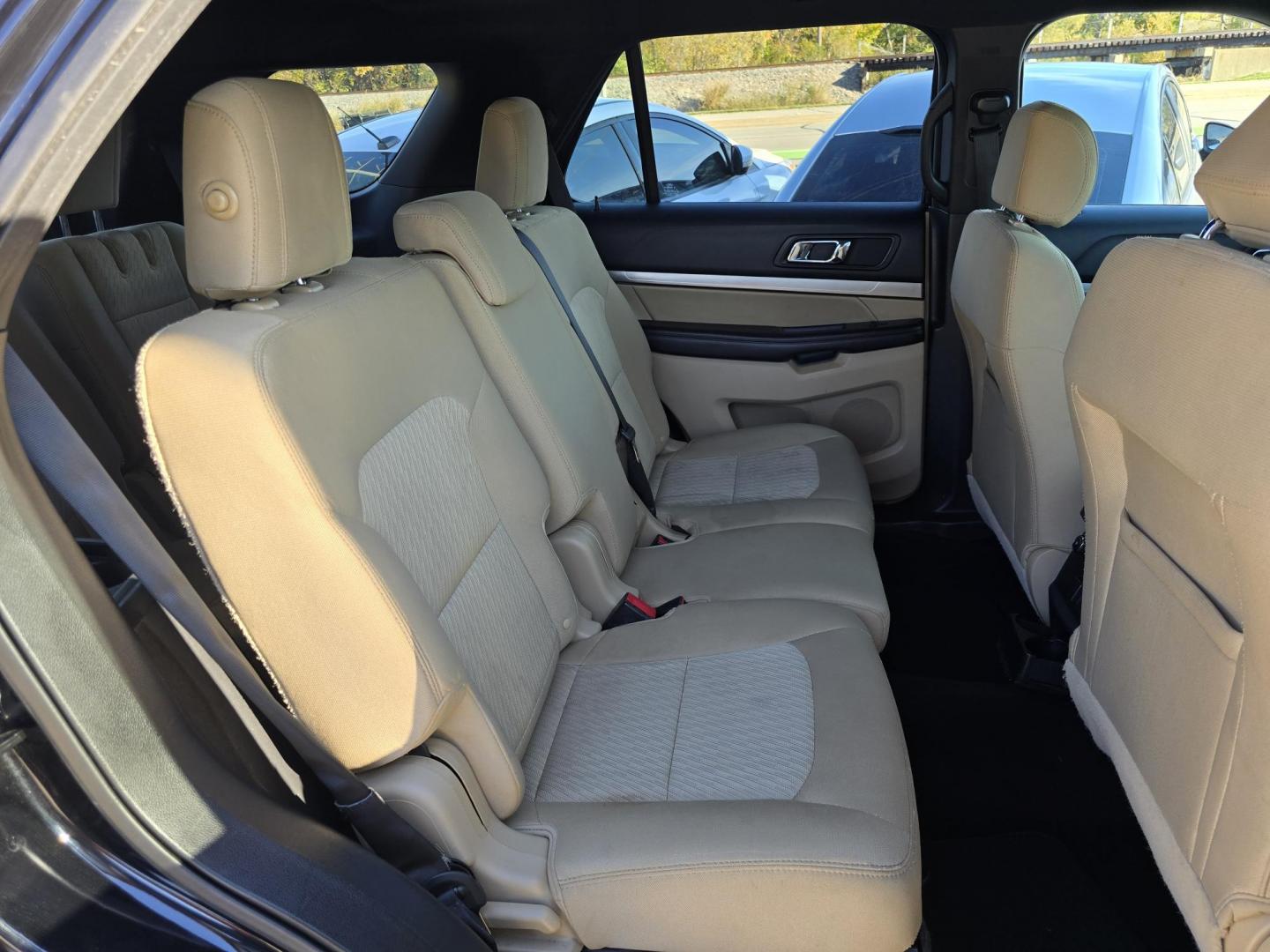 2016 BLACK Ford Explorer (1FM5K7B82GG) with an 3.5L V6 DOHC 24V engine, 6A transmission, located at 2660 S.Garland Avenue, Garland, TX, 75041, (469) 298-3118, 32.885551, -96.655602 - Photo#17