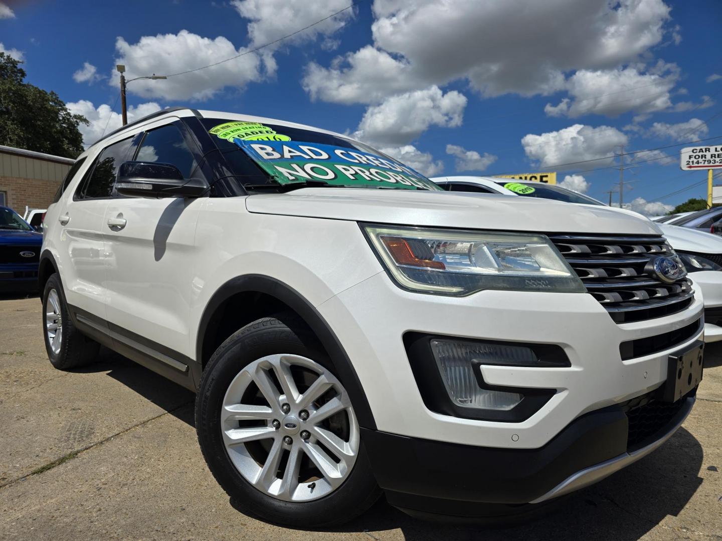 2016 WHITE Ford Explorer XLT (1FM5K7DH1GG) with an 2.3L L4 DOHC 16V engine, 6-Speed Automatic transmission, located at 2660 S.Garland Avenue, Garland, TX, 75041, (469) 298-3118, 32.885551, -96.655602 - Photo#0