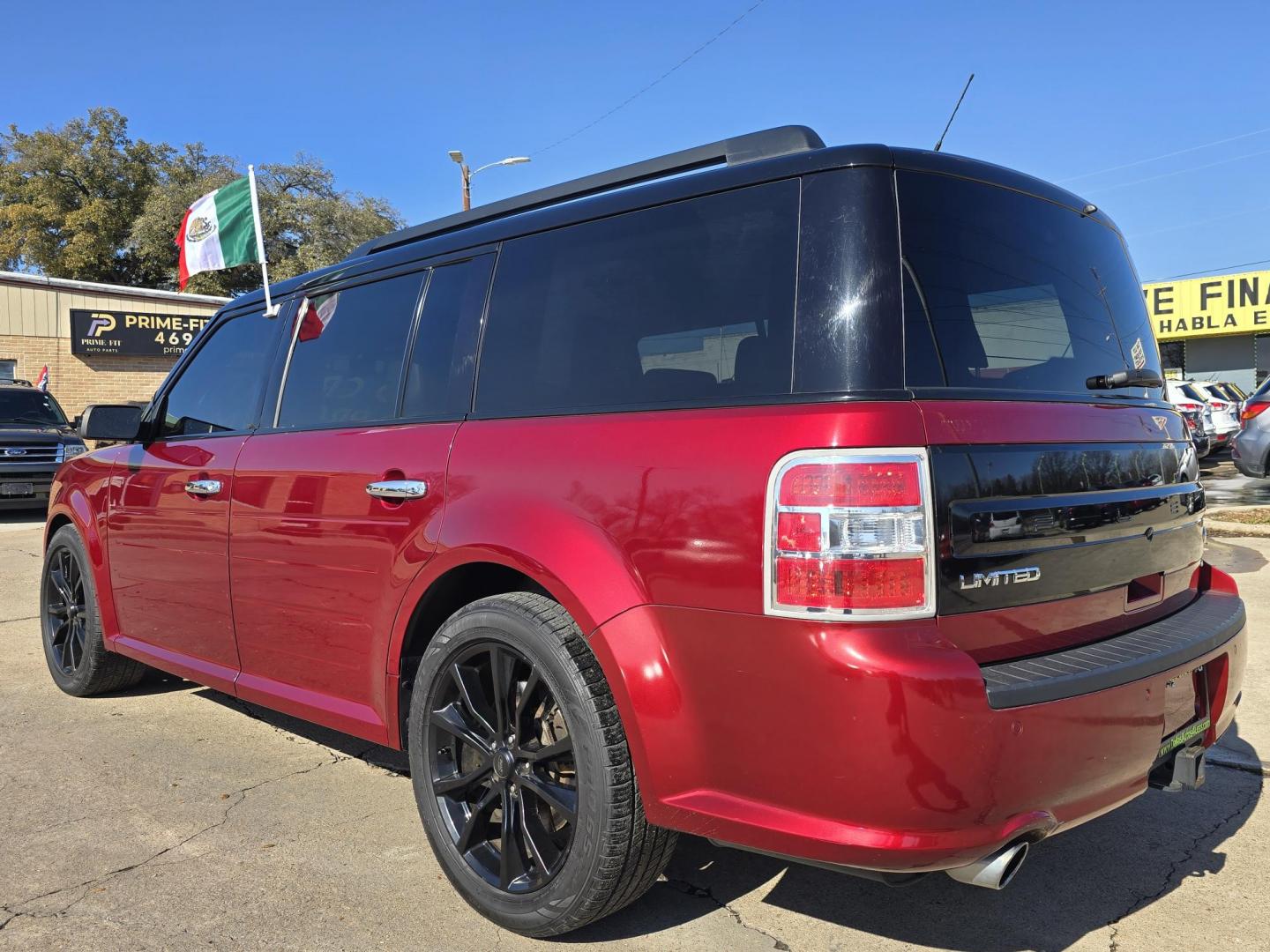 2016 RED Ford Flex Limited AWD w/EcoBoost (2FMHK6DT0GB) with an 3.5L V6 DOHC 24V engine, 6A transmission, located at 2660 S.Garland Avenue, Garland, TX, 75041, (469) 298-3118, 32.885551, -96.655602 - Photo#5