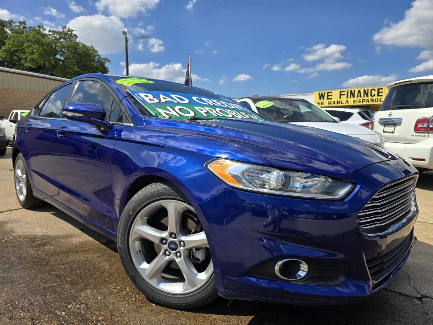 2016 SILVER Ford Fusion SE (3FA6P0H7XGR) with an 2.5L L4 DOHC 16V engine, 6-Speed Automatic transmission, located at 2660 S.Garland Avenue, Garland, TX, 75041, (469) 298-3118, 32.885551, -96.655602 - Photo#0