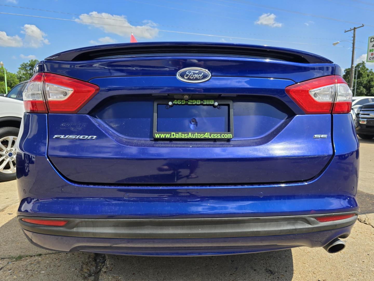 2016 SILVER Ford Fusion SE (3FA6P0H7XGR) with an 2.5L L4 DOHC 16V engine, 6-Speed Automatic transmission, located at 2660 S.Garland Avenue, Garland, TX, 75041, (469) 298-3118, 32.885551, -96.655602 - Photo#4