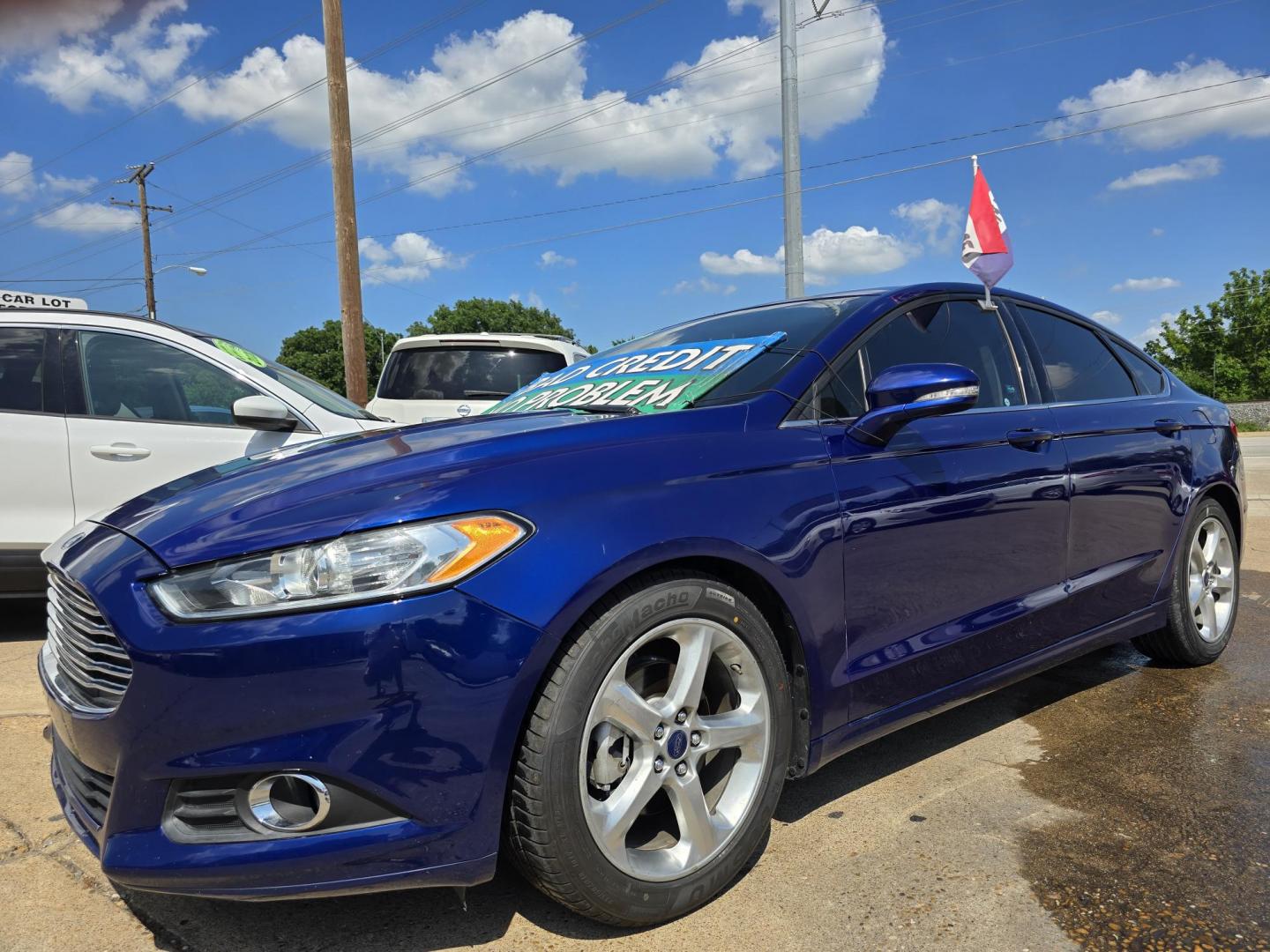 2016 SILVER Ford Fusion SE (3FA6P0H7XGR) with an 2.5L L4 DOHC 16V engine, 6-Speed Automatic transmission, located at 2660 S.Garland Avenue, Garland, TX, 75041, (469) 298-3118, 32.885551, -96.655602 - Photo#7