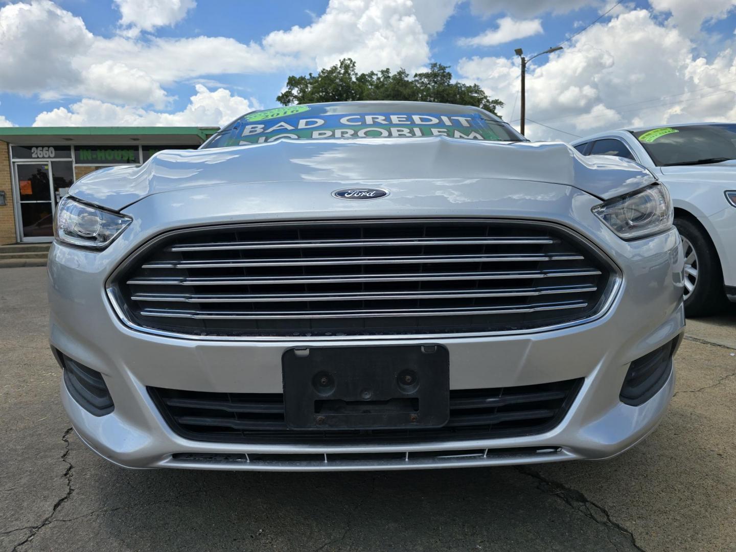 2016 SILVER Ford Fusion SE (3FA6P0H74GR) with an 2.5L L4 DOHC 16V engine, 6-Speed Automatic transmission, located at 2660 S.Garland Avenue, Garland, TX, 75041, (469) 298-3118, 32.885551, -96.655602 - Photo#9