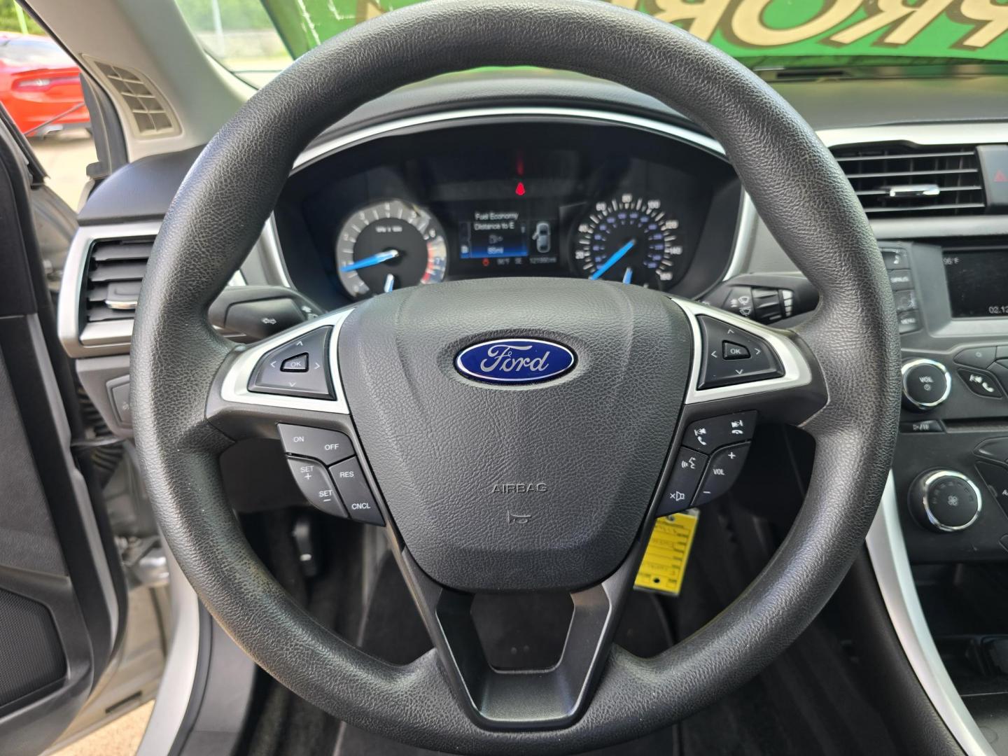 2016 SILVER Ford Fusion SE (3FA6P0H74GR) with an 2.5L L4 DOHC 16V engine, 6-Speed Automatic transmission, located at 2660 S.Garland Avenue, Garland, TX, 75041, (469) 298-3118, 32.885551, -96.655602 - Photo#12