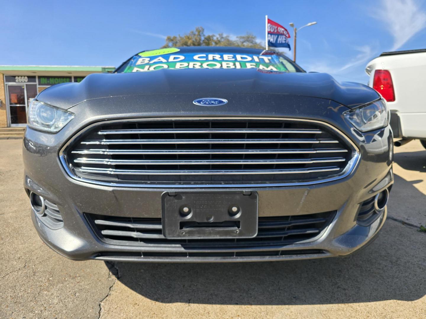 2016 GRAY Ford Fusion SE (3FA6P0H9XGR) with an 2.0L L4 DOHC 16V engine, 6-Speed Automatic transmission, located at 2660 S.Garland Avenue, Garland, TX, 75041, (469) 298-3118, 32.885551, -96.655602 - Photo#8