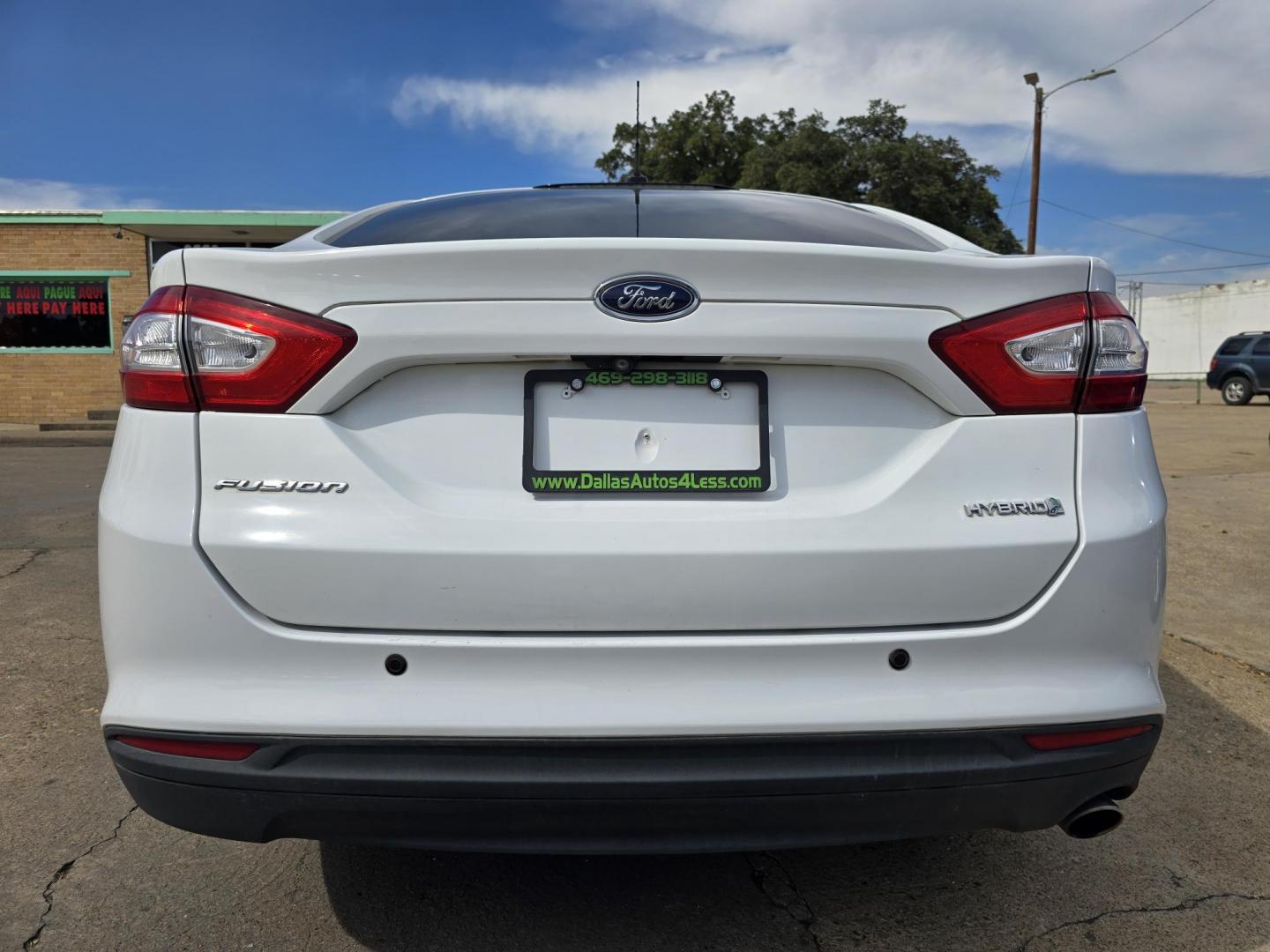 2016 WHITE Ford Fusion Hybrid S (3FA6P0UU9GR) with an 2.0L L4 DOHC 16V HYBRID engine, CVT transmission, located at 2660 S.Garland Avenue, Garland, TX, 75041, (469) 298-3118, 32.885551, -96.655602 - Photo#4