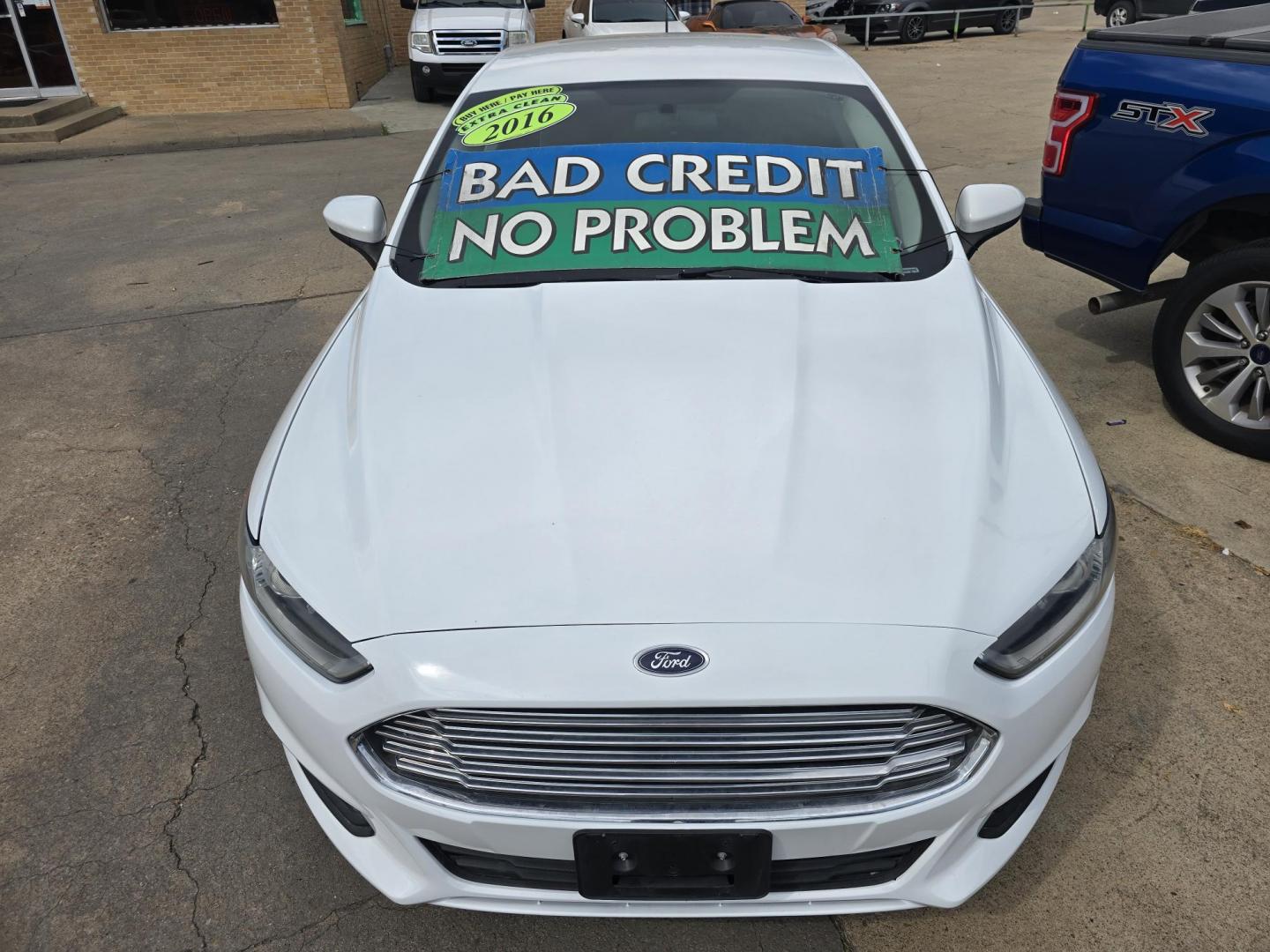 2016 WHITE Ford Fusion Hybrid S (3FA6P0UU9GR) with an 2.0L L4 DOHC 16V HYBRID engine, CVT transmission, located at 2660 S.Garland Avenue, Garland, TX, 75041, (469) 298-3118, 32.885551, -96.655602 - Photo#8