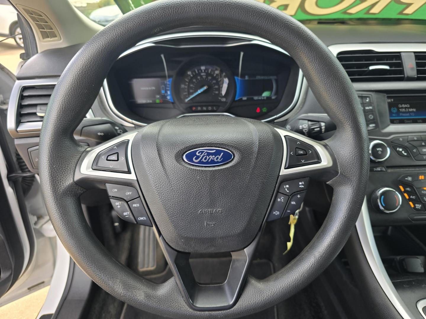 2016 WHITE Ford Fusion Hybrid S (3FA6P0UU9GR) with an 2.0L L4 DOHC 16V HYBRID engine, CVT transmission, located at 2660 S.Garland Avenue, Garland, TX, 75041, (469) 298-3118, 32.885551, -96.655602 - Photo#12