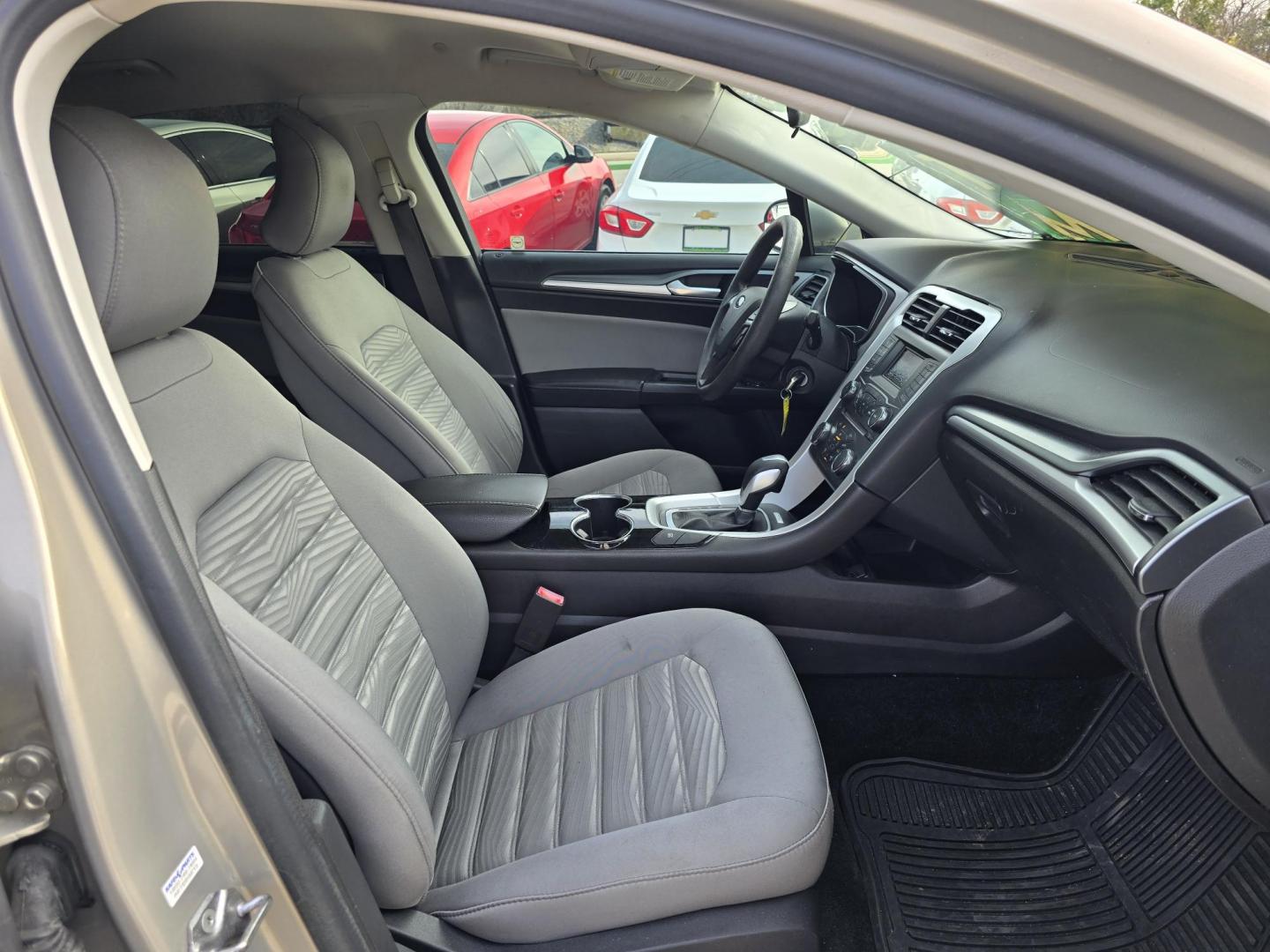 2016 GOLD Ford Fusion Hybrid S (3FA6P0UU2GR) with an 2.0L L4 DOHC 16V HYBRID engine, CVT transmission, located at 2660 S.Garland Avenue, Garland, TX, 75041, (469) 298-3118, 32.885551, -96.655602 - Photo#17