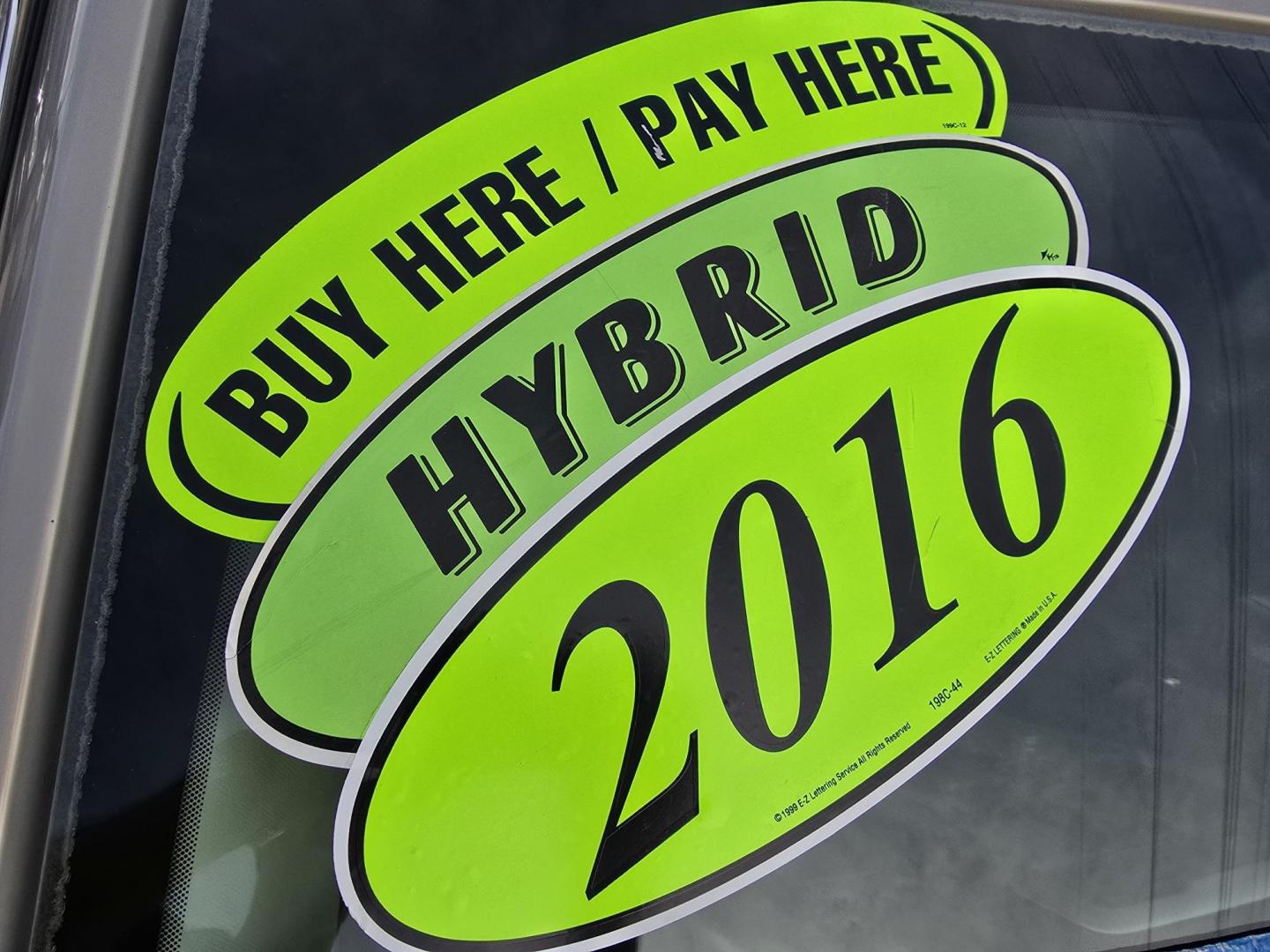 2016 GOLD Ford Fusion Hybrid S (3FA6P0UU2GR) with an 2.0L L4 DOHC 16V HYBRID engine, CVT transmission, located at 2660 S.Garland Avenue, Garland, TX, 75041, (469) 298-3118, 32.885551, -96.655602 - Photo#19