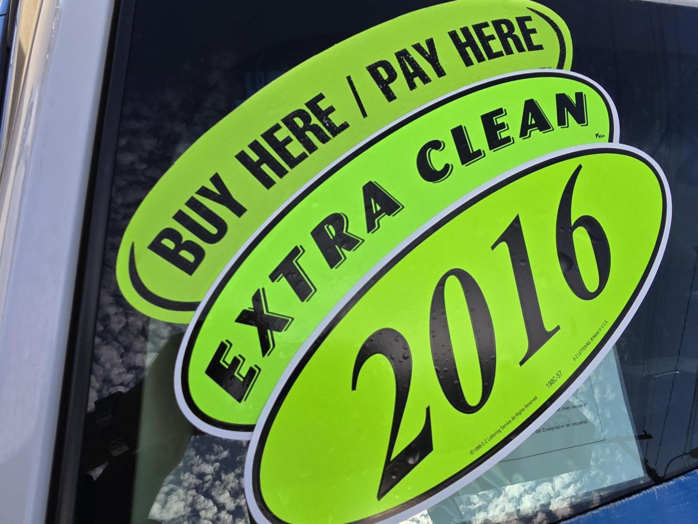 2016 WHITE Ford Taurus SE (1FAHP2D82GG) with an 3.5L V6 DOHC 24V engine, 6A transmission, located at 2660 S.Garland Avenue, Garland, TX, 75041, (469) 298-3118, 32.885551, -96.655602 - Photo#19