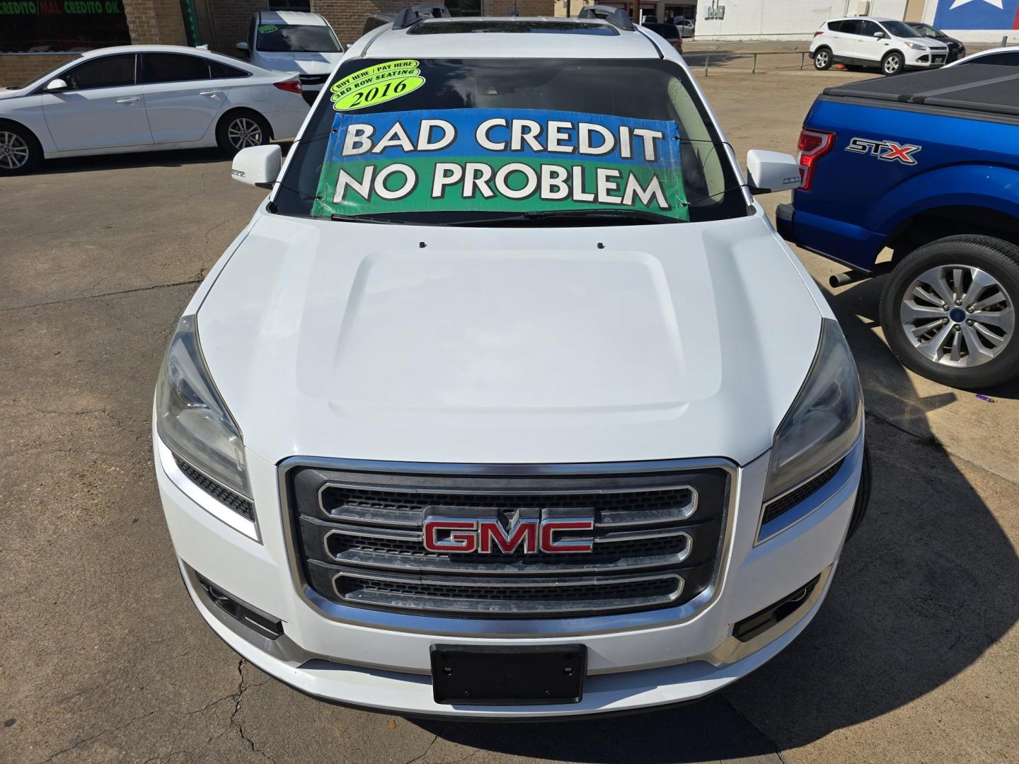 2016 WHITE GMC Acadia SLT2 (1GKKRSKD7GJ) with an 3.6L V6 DOHC 24V engine, 6A transmission, located at 2660 S.Garland Avenue, Garland, TX, 75041, (469) 298-3118, 32.885551, -96.655602 - Photo#8
