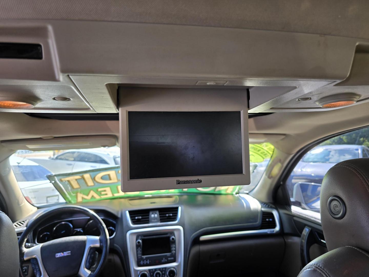 2016 WHITE GMC Acadia SLT2 (1GKKRSKD7GJ) with an 3.6L V6 DOHC 24V engine, 6A transmission, located at 2660 S.Garland Avenue, Garland, TX, 75041, (469) 298-3118, 32.885551, -96.655602 - Photo#21