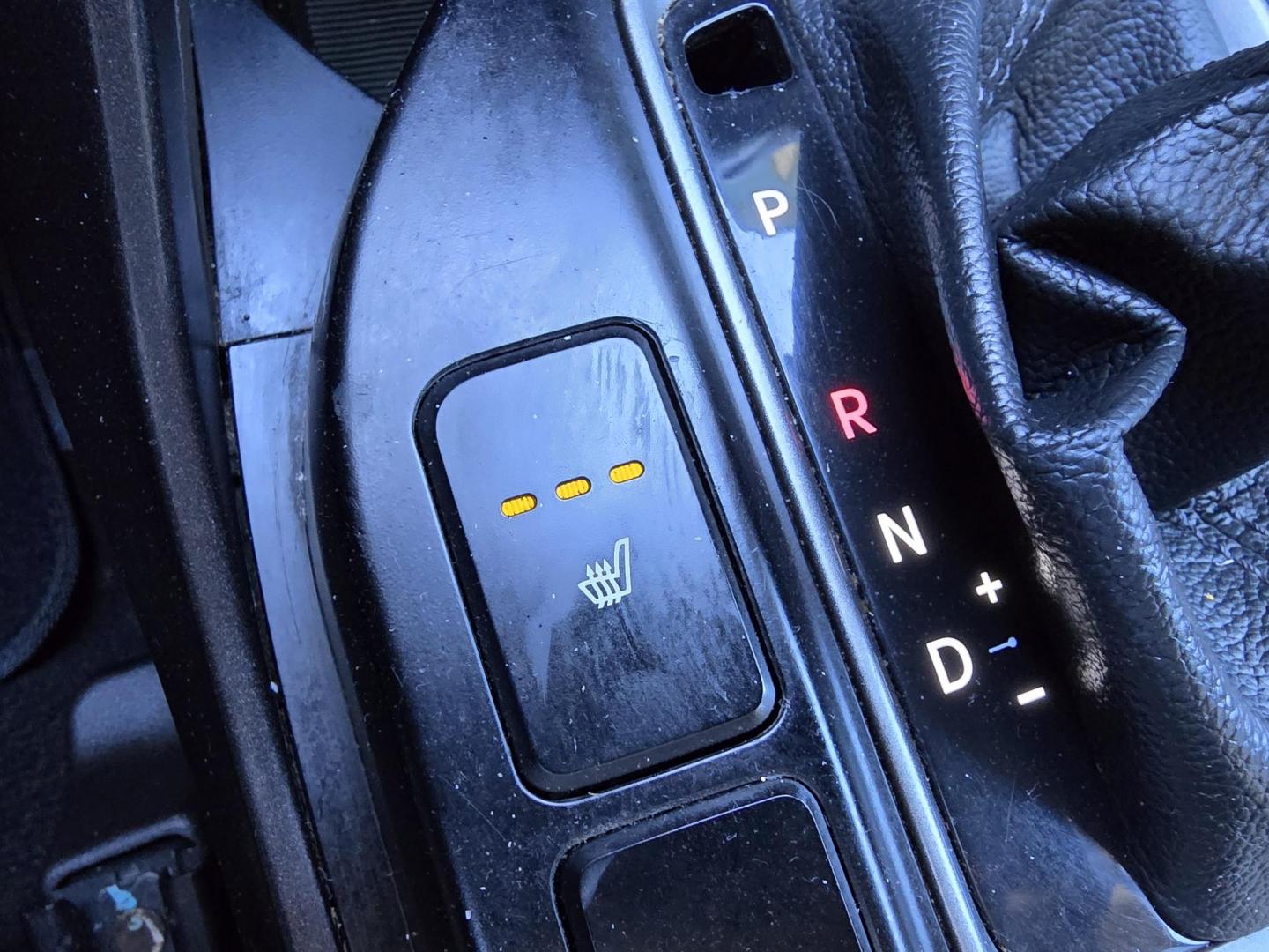 2016 ORANGE Hyundai Santa Fe Sport (5XYZU3LBXGG) with an 2.4L L4 DOHC 16V engine, 6-Speed Automatic transmission, located at 2660 S.Garland Avenue, Garland, TX, 75041, (469) 298-3118, 32.885551, -96.655602 - Photo#15