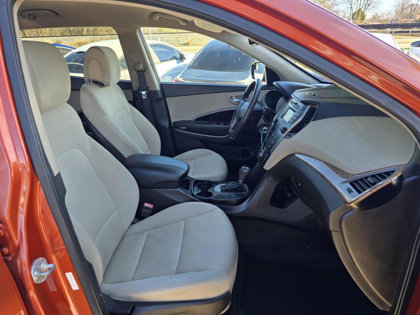 2016 ORANGE Hyundai Santa Fe Sport (5XYZU3LBXGG) with an 2.4L L4 DOHC 16V engine, 6-Speed Automatic transmission, located at 2660 S.Garland Avenue, Garland, TX, 75041, (469) 298-3118, 32.885551, -96.655602 - Photo#19