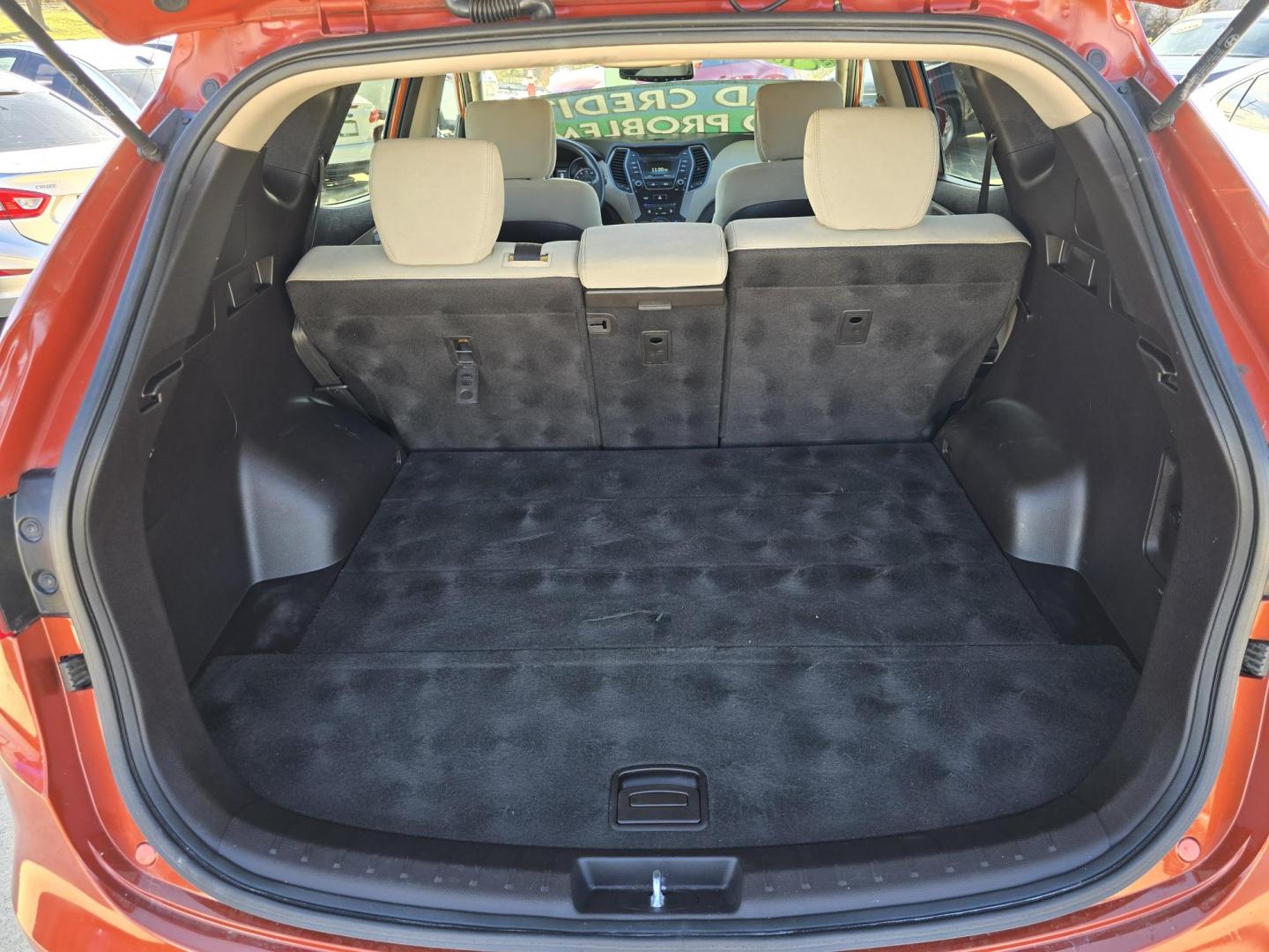 2016 ORANGE Hyundai Santa Fe Sport (5XYZU3LBXGG) with an 2.4L L4 DOHC 16V engine, 6-Speed Automatic transmission, located at 2660 S.Garland Avenue, Garland, TX, 75041, (469) 298-3118, 32.885551, -96.655602 - Photo#17