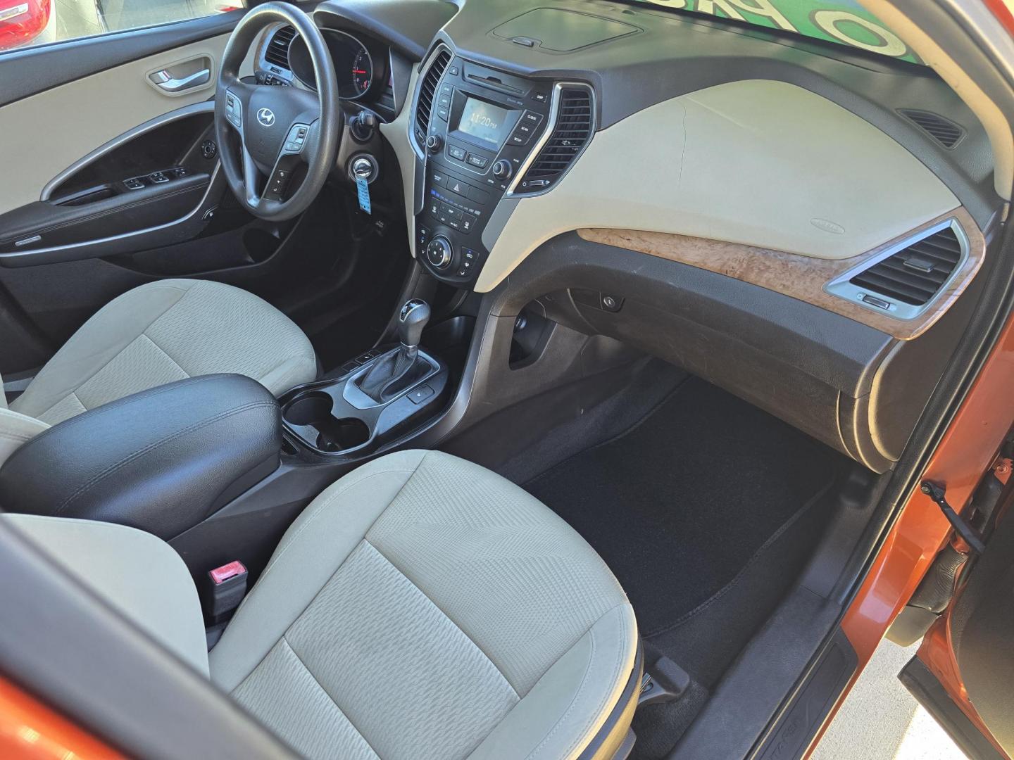 2016 ORANGE Hyundai Santa Fe Sport (5XYZU3LBXGG) with an 2.4L L4 DOHC 16V engine, 6-Speed Automatic transmission, located at 2660 S.Garland Avenue, Garland, TX, 75041, (469) 298-3118, 32.885551, -96.655602 - Photo#20