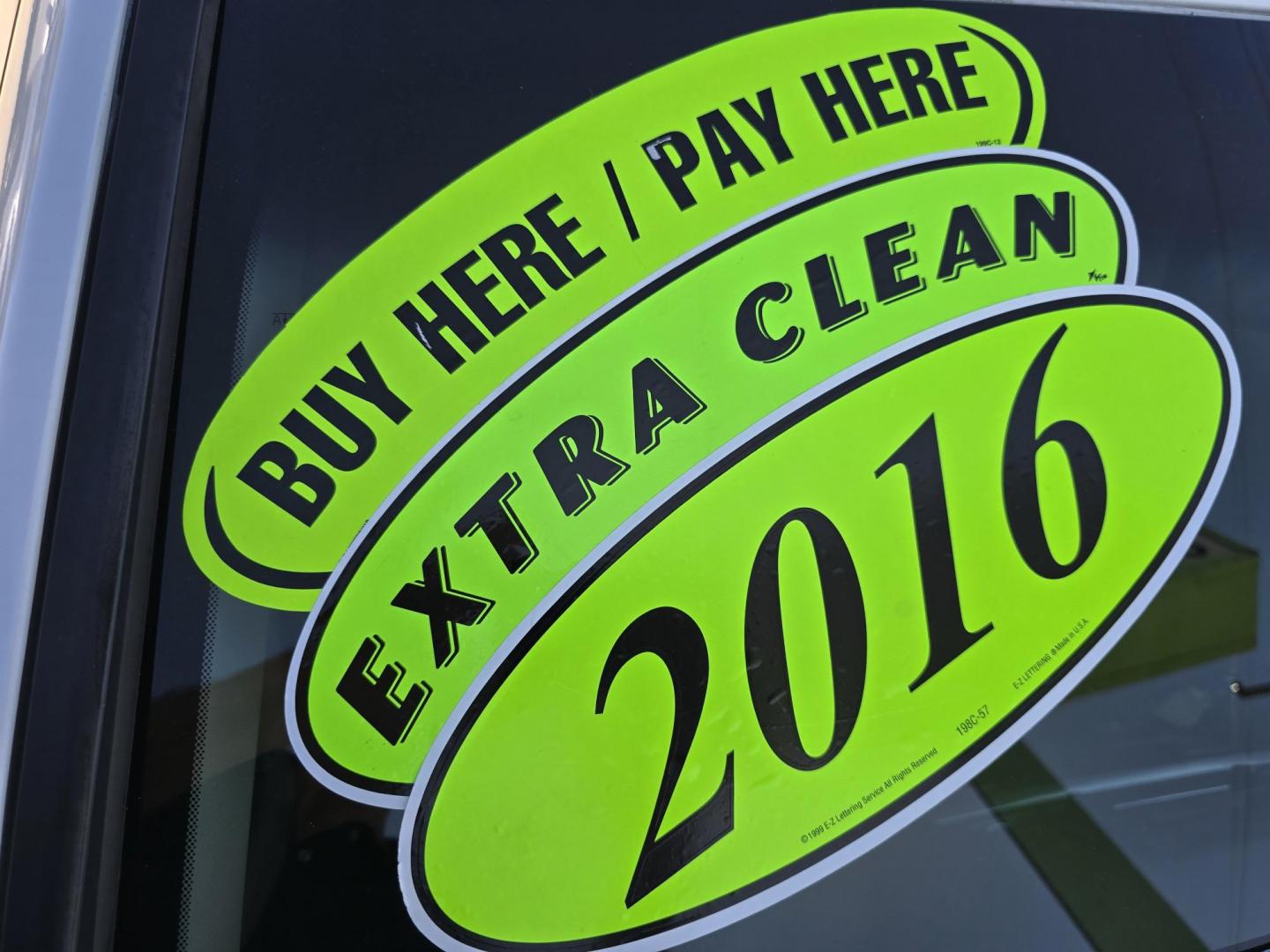 2016 DIAMOND WHITE Hyundai Sonata SE (5NPE24AF3GH) with an 2.4L L4 DOHC 16V engine, 7A transmission, located at 2660 S.Garland Avenue, Garland, TX, 75041, (469) 298-3118, 32.885551, -96.655602 - Photo#21