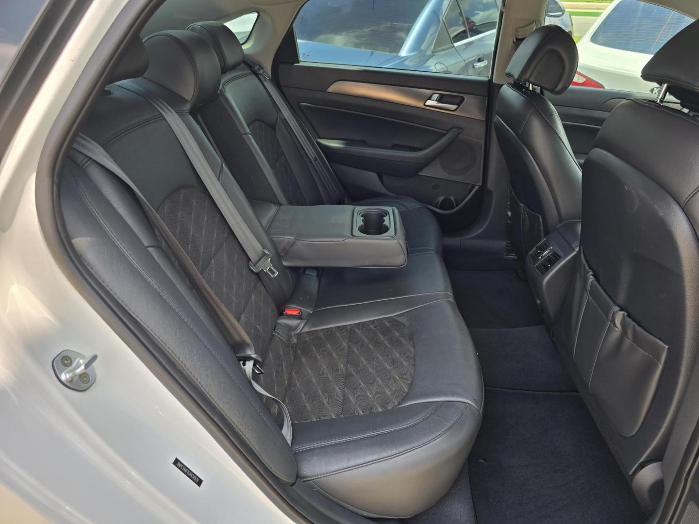 2016 WHITE Hyundai Sonata Sport (5NPE34AF1GH) with an 2.4L L4 DOHC 16V engine, 6A transmission, located at 2660 S.Garland Avenue, Garland, TX, 75041, (469) 298-3118, 32.885551, -96.655602 - Photo#20