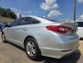 2016 SILVER Hyundai Sonata SE (5NPE24AF8GH) with an 2.4L L4 DOHC 16V engine, 7A transmission, located at 2660 S.Garland Avenue, Garland, TX, 75041, (469) 298-3118, 32.885551, -96.655602 - Photo#5