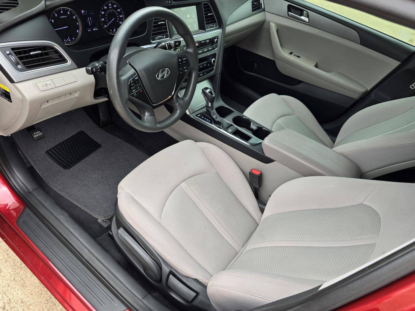 2016 RED Hyundai Sonata SE (5NPE24AF4GH) with an 2.4L L4 DOHC 16V engine, 7A transmission, located at 2660 S.Garland Avenue, Garland, TX, 75041, (469) 298-3118, 32.885551, -96.655602 - BRAND NEW MOTOR FROM KIA WITH 3YR POWERTRAIN WARRANTY AS LONG AS OIL CHANGES ARE DOCUMENTED. - Photo#10