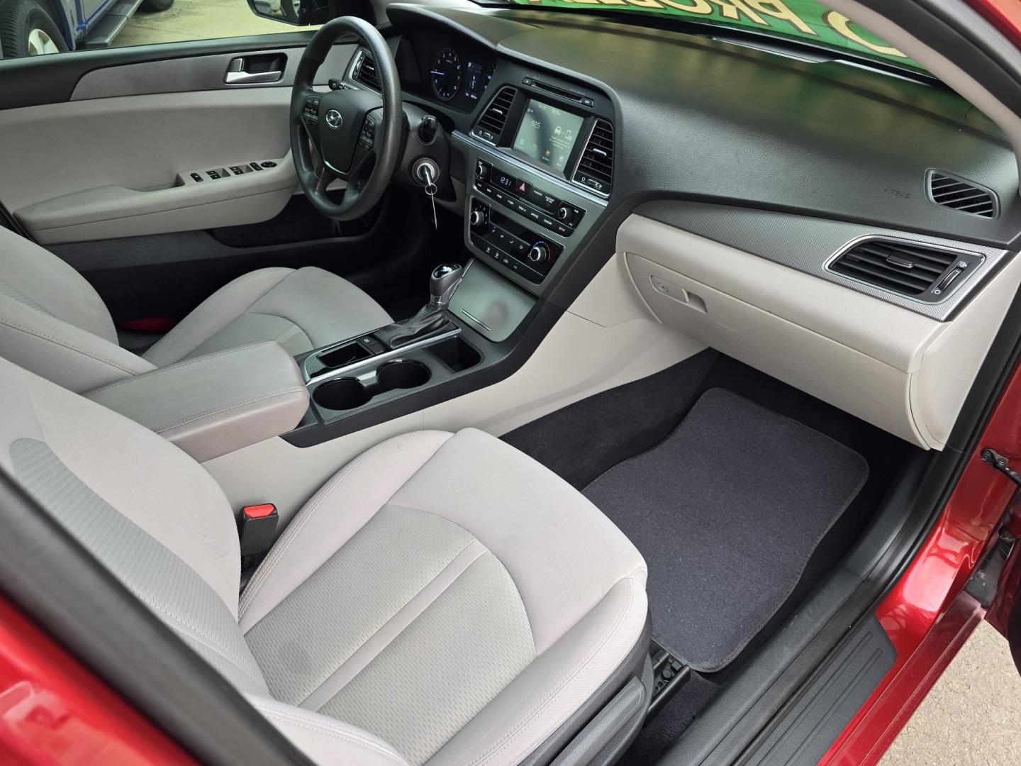 2016 RED Hyundai Sonata SE (5NPE24AF4GH) with an 2.4L L4 DOHC 16V engine, 7A transmission, located at 2660 S.Garland Avenue, Garland, TX, 75041, (469) 298-3118, 32.885551, -96.655602 - BRAND NEW MOTOR FROM KIA WITH 3YR POWERTRAIN WARRANTY AS LONG AS OIL CHANGES ARE DOCUMENTED. - Photo#18