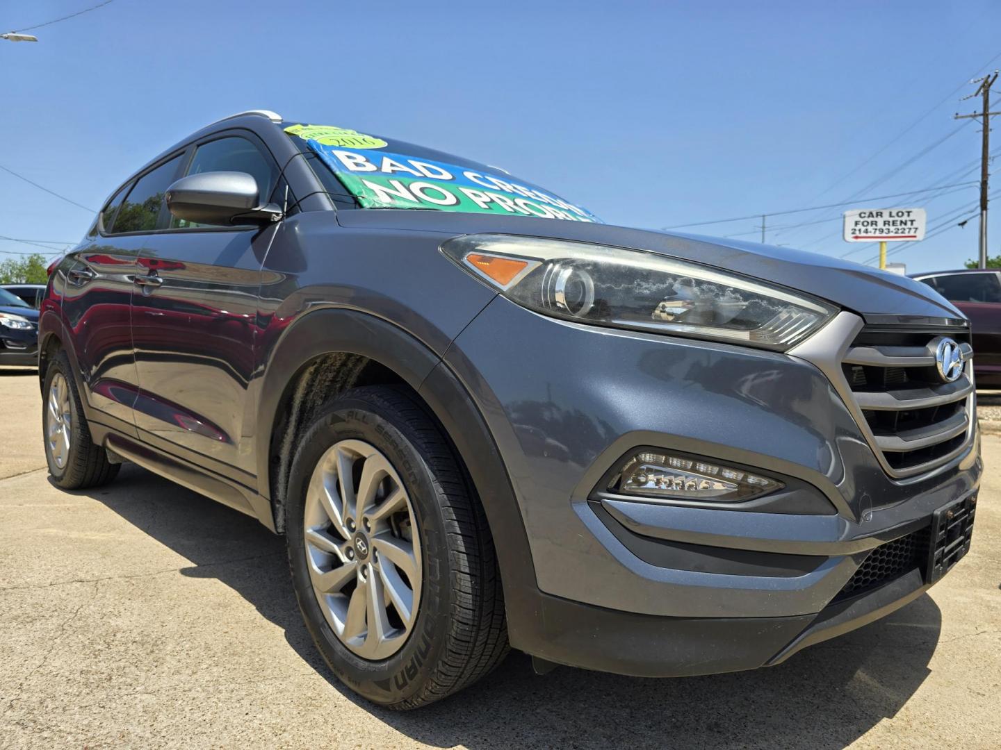 2016 BLUE Hyundai Tucson SE w/Preferred Package (KM8J33A46GU) with an 2.0L L4 DOHC 16V engine, 6A transmission, located at 2660 S.Garland Avenue, Garland, TX, 75041, (469) 298-3118, 32.885551, -96.655602 - BRAND NEW MOTOR INSTALLED AT VANDERGRIFF HYUNDAI WITH WARRANTY. - Photo#1