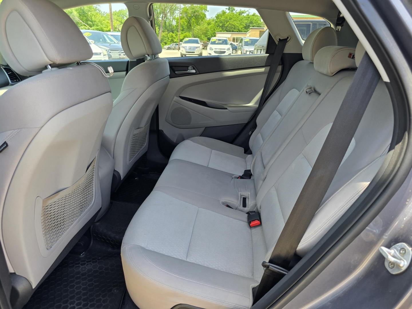 2016 BLUE Hyundai Tucson SE w/Preferred Package (KM8J33A46GU) with an 2.0L L4 DOHC 16V engine, 6A transmission, located at 2660 S.Garland Avenue, Garland, TX, 75041, (469) 298-3118, 32.885551, -96.655602 - BRAND NEW MOTOR INSTALLED AT VANDERGRIFF HYUNDAI WITH WARRANTY. - Photo#15