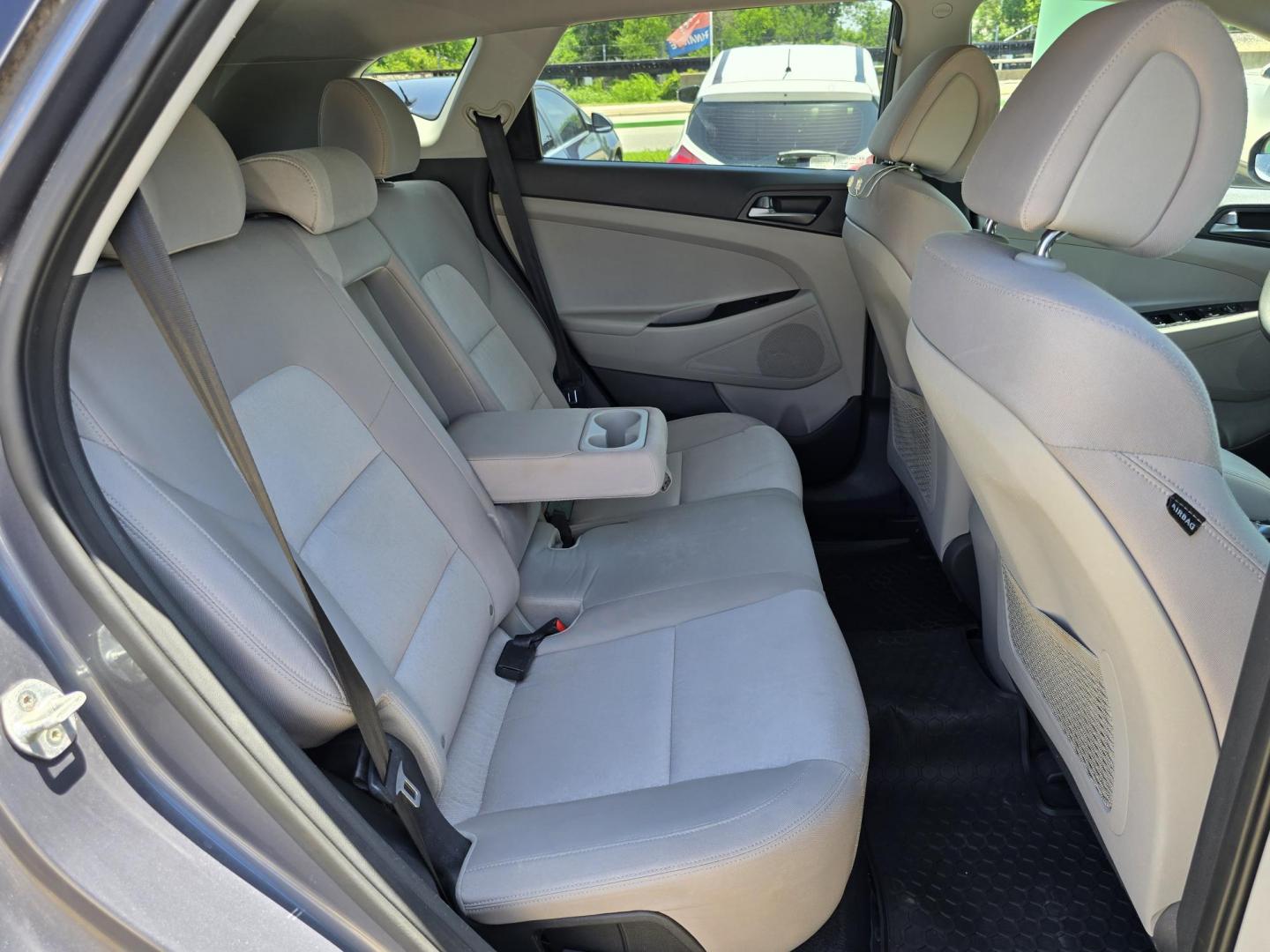 2016 BLUE Hyundai Tucson SE w/Preferred Package (KM8J33A46GU) with an 2.0L L4 DOHC 16V engine, 6A transmission, located at 2660 S.Garland Avenue, Garland, TX, 75041, (469) 298-3118, 32.885551, -96.655602 - BRAND NEW MOTOR INSTALLED AT VANDERGRIFF HYUNDAI WITH WARRANTY. - Photo#17