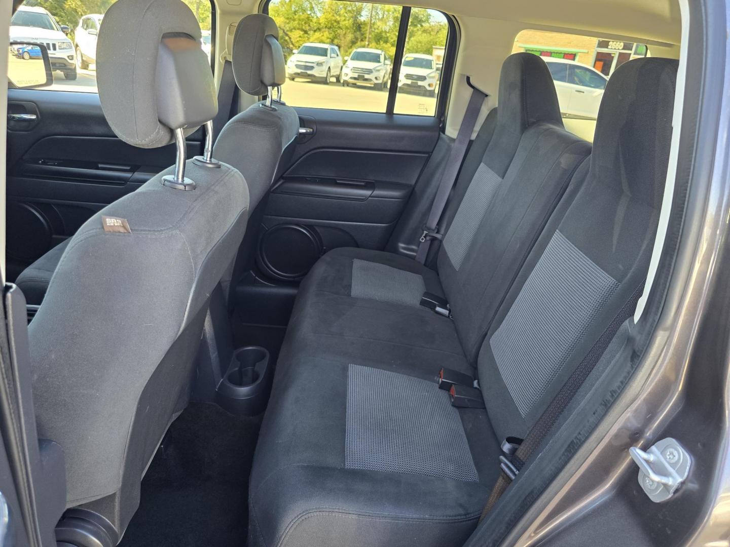 2016 GRAY Jeep Patriot Latitude (1C4NJPFB6GD) with an 2.4L L4 DOHC 16V engine, AUTO transmission, located at 2660 S.Garland Avenue, Garland, TX, 75041, (469) 298-3118, 32.885551, -96.655602 - Photo#14