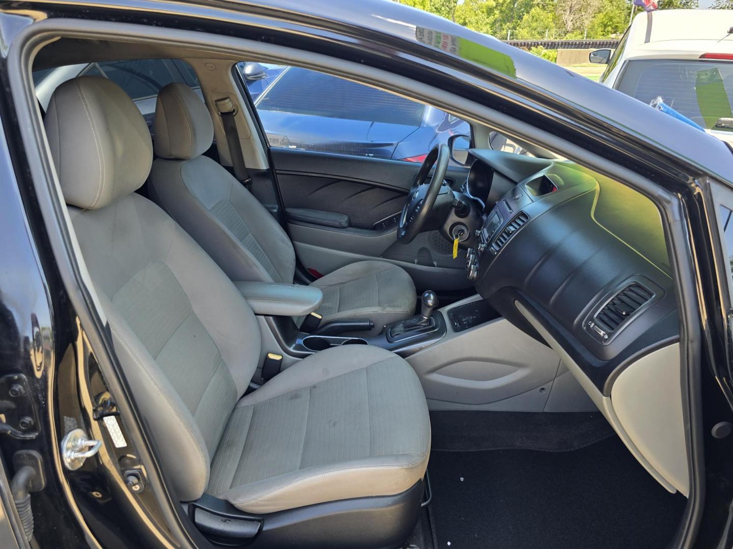 2016 BLACK /GRAY KIA FORTE LX LX (KNAFX4A60G5) , AUTO transmission, located at 2660 S.Garland Avenue, Garland, TX, 75041, (469) 298-3118, 32.885551, -96.655602 - Welcome to DallasAutos4Less, one of the Premier BUY HERE PAY HERE Dealers in the North Dallas Area. We specialize in financing to people with NO CREDIT or BAD CREDIT. We need proof of income, proof of residence, and a ID. Come buy your new car from us today!! This is a Very clean 2016 KIA FORTE L - Photo#17