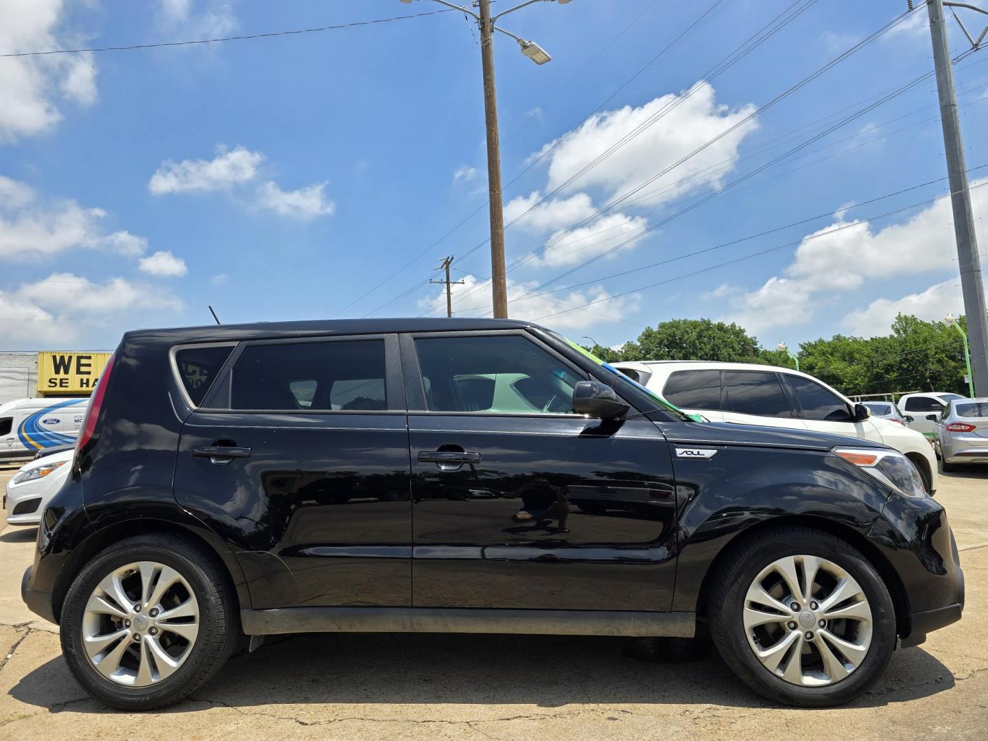 2016 BLACK Kia Soul + (KNDJP3A50G7) with an 2.0L L4 DOHC 16V engine, 6A transmission, located at 2660 S.Garland Avenue, Garland, TX, 75041, (469) 298-3118, 32.885551, -96.655602 - Welcome to DallasAutos4Less, one of the Premier BUY HERE PAY HERE Dealers in the North Dallas Area. We specialize in financing to people with NO CREDIT or BAD CREDIT. We need proof of income, proof of residence, and a ID. Come buy your new car from us today!! This is a Very clean 2016 KIA SOUL +! - Photo#2
