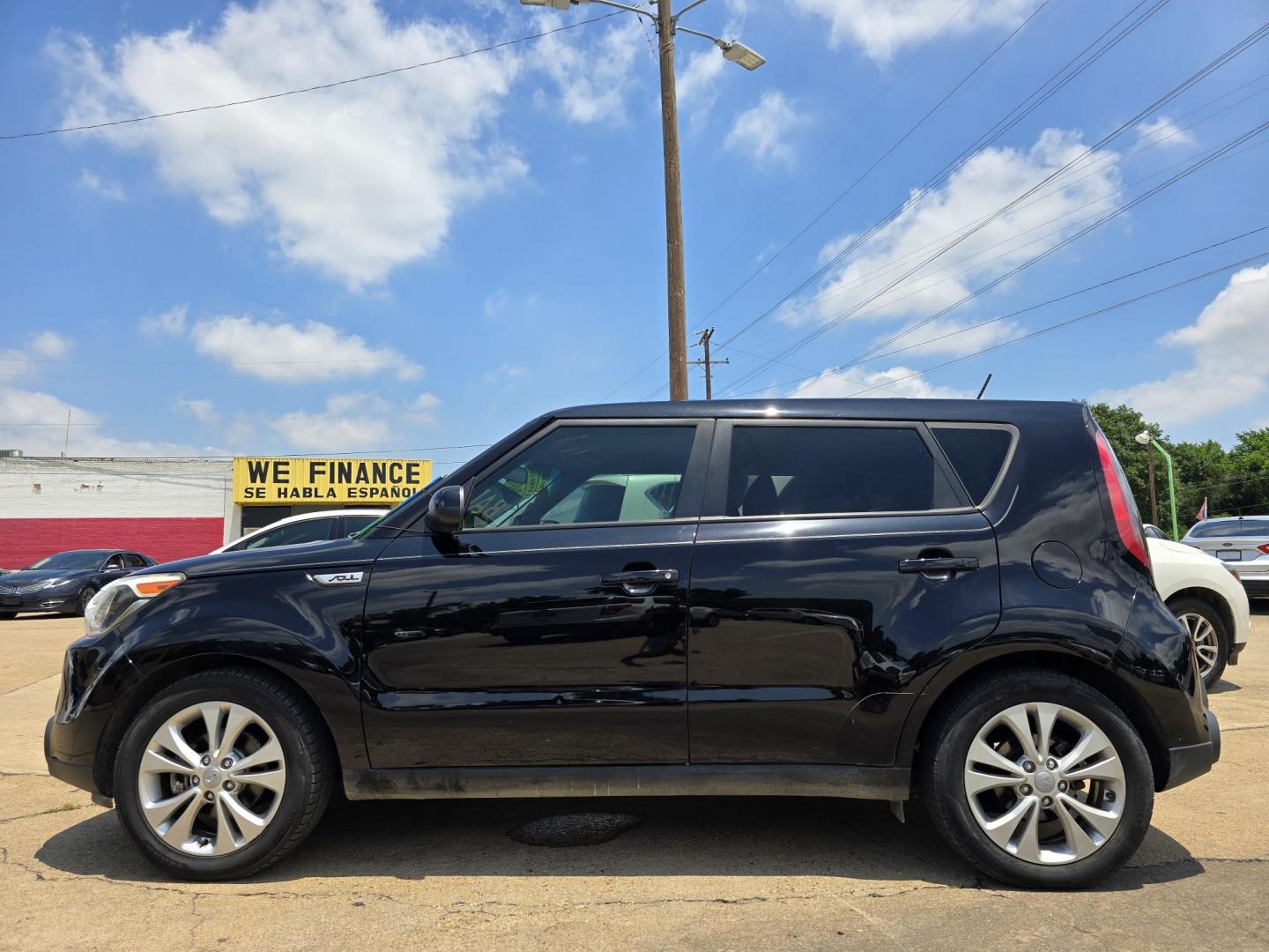2016 BLACK Kia Soul + (KNDJP3A50G7) with an 2.0L L4 DOHC 16V engine, 6A transmission, located at 2660 S.Garland Avenue, Garland, TX, 75041, (469) 298-3118, 32.885551, -96.655602 - Welcome to DallasAutos4Less, one of the Premier BUY HERE PAY HERE Dealers in the North Dallas Area. We specialize in financing to people with NO CREDIT or BAD CREDIT. We need proof of income, proof of residence, and a ID. Come buy your new car from us today!! This is a Very clean 2016 KIA SOUL +! - Photo#6