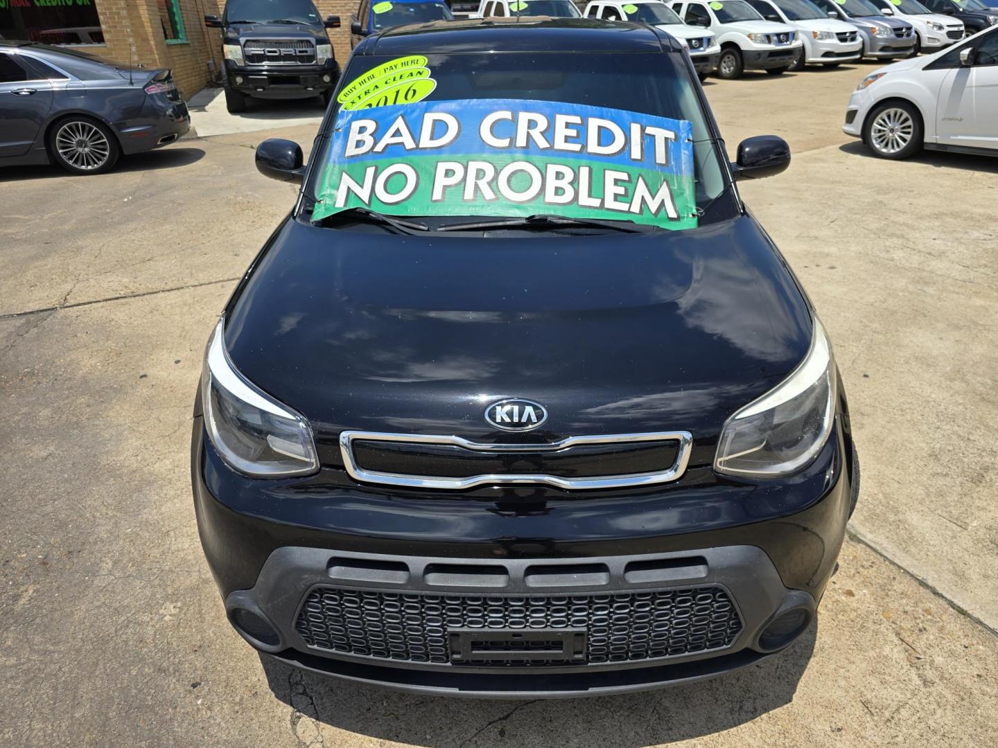 2016 BLACK Kia Soul + (KNDJP3A50G7) with an 2.0L L4 DOHC 16V engine, 6A transmission, located at 2660 S.Garland Avenue, Garland, TX, 75041, (469) 298-3118, 32.885551, -96.655602 - Welcome to DallasAutos4Less, one of the Premier BUY HERE PAY HERE Dealers in the North Dallas Area. We specialize in financing to people with NO CREDIT or BAD CREDIT. We need proof of income, proof of residence, and a ID. Come buy your new car from us today!! This is a Very clean 2016 KIA SOUL +! - Photo#8