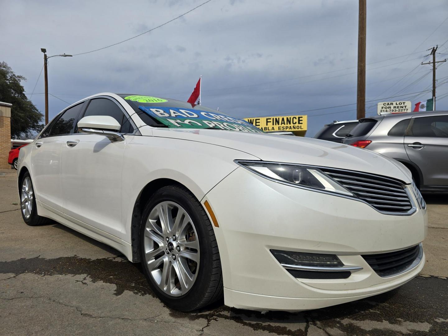 2016 DIAMOND WHITE Lincoln MKZ (3LN6L2J97GR) with an 2.0L L4 DOHC 16V engine, 6A transmission, located at 2660 S.Garland Avenue, Garland, TX, 75041, (469) 298-3118, 32.885551, -96.655602 - Photo#1